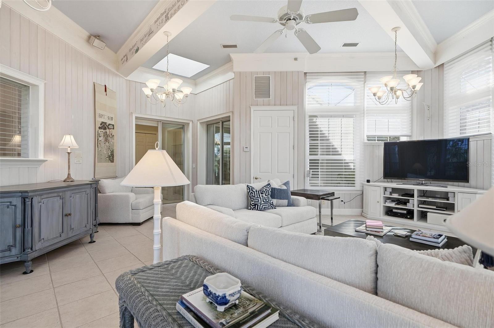 Image 62 of 84 For 10 Cordoba Court