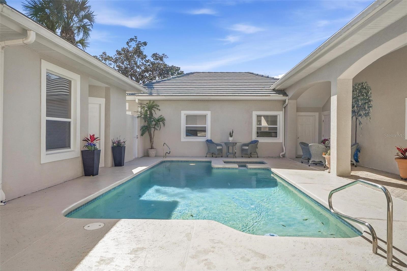 Image 7 of 84 For 10 Cordoba Court