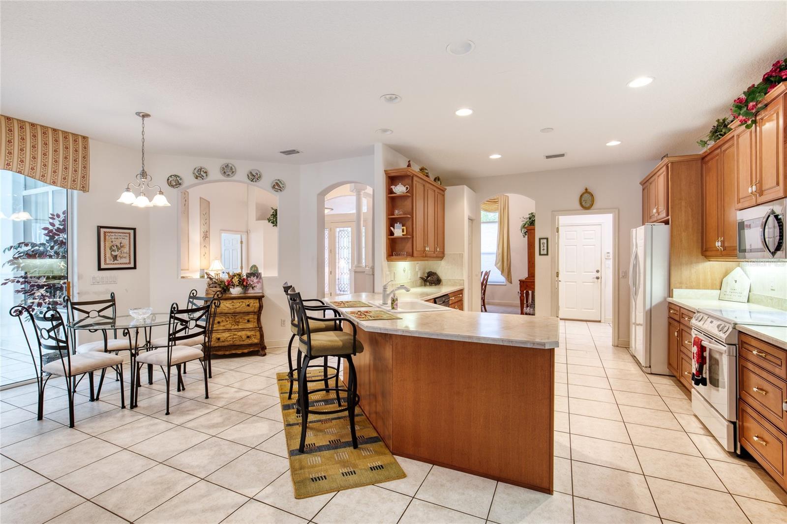 Image 21 of 69 For 2 Wellclif Place