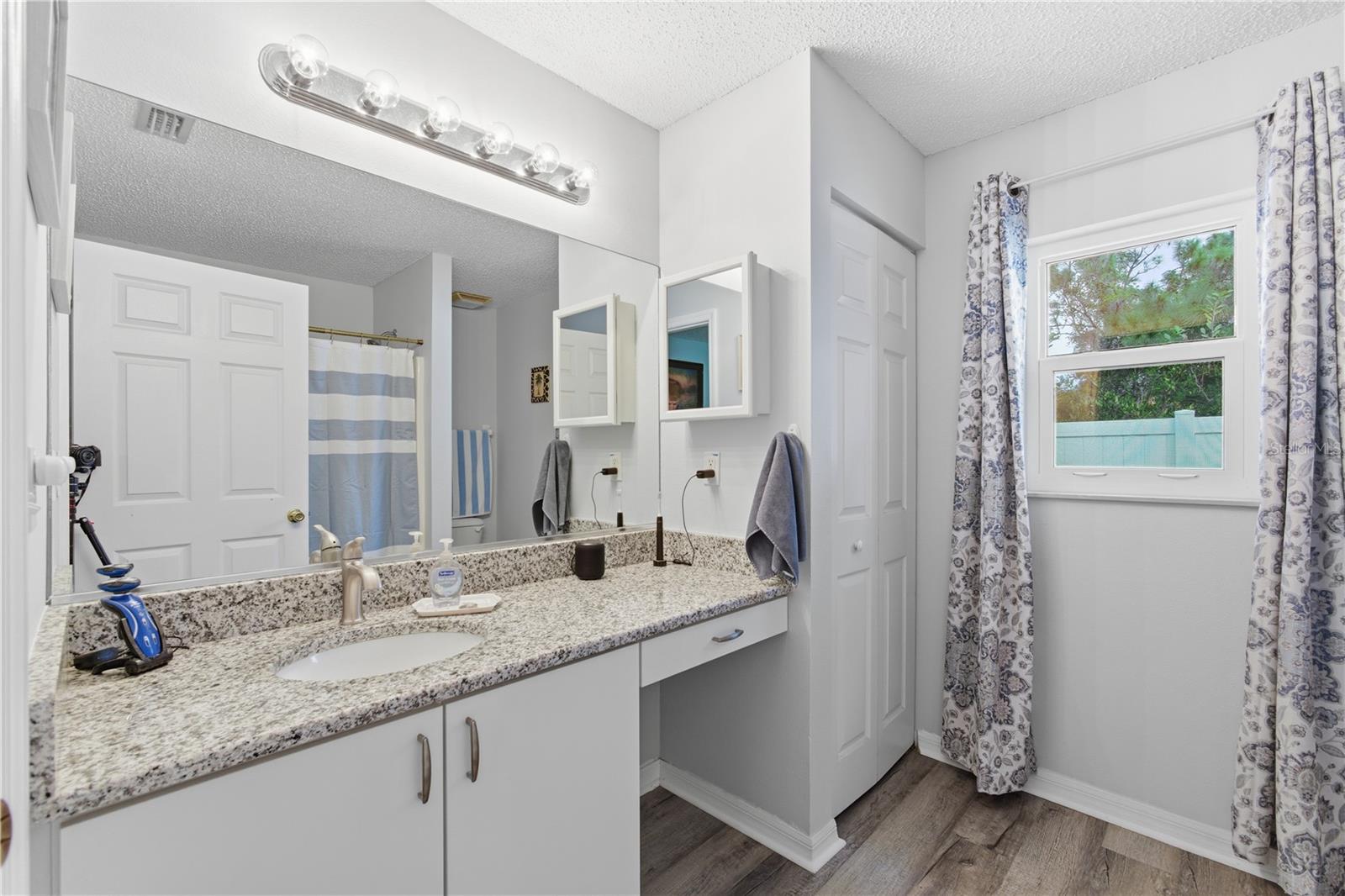 Image 18 of 27 For 14 Frenora Lane