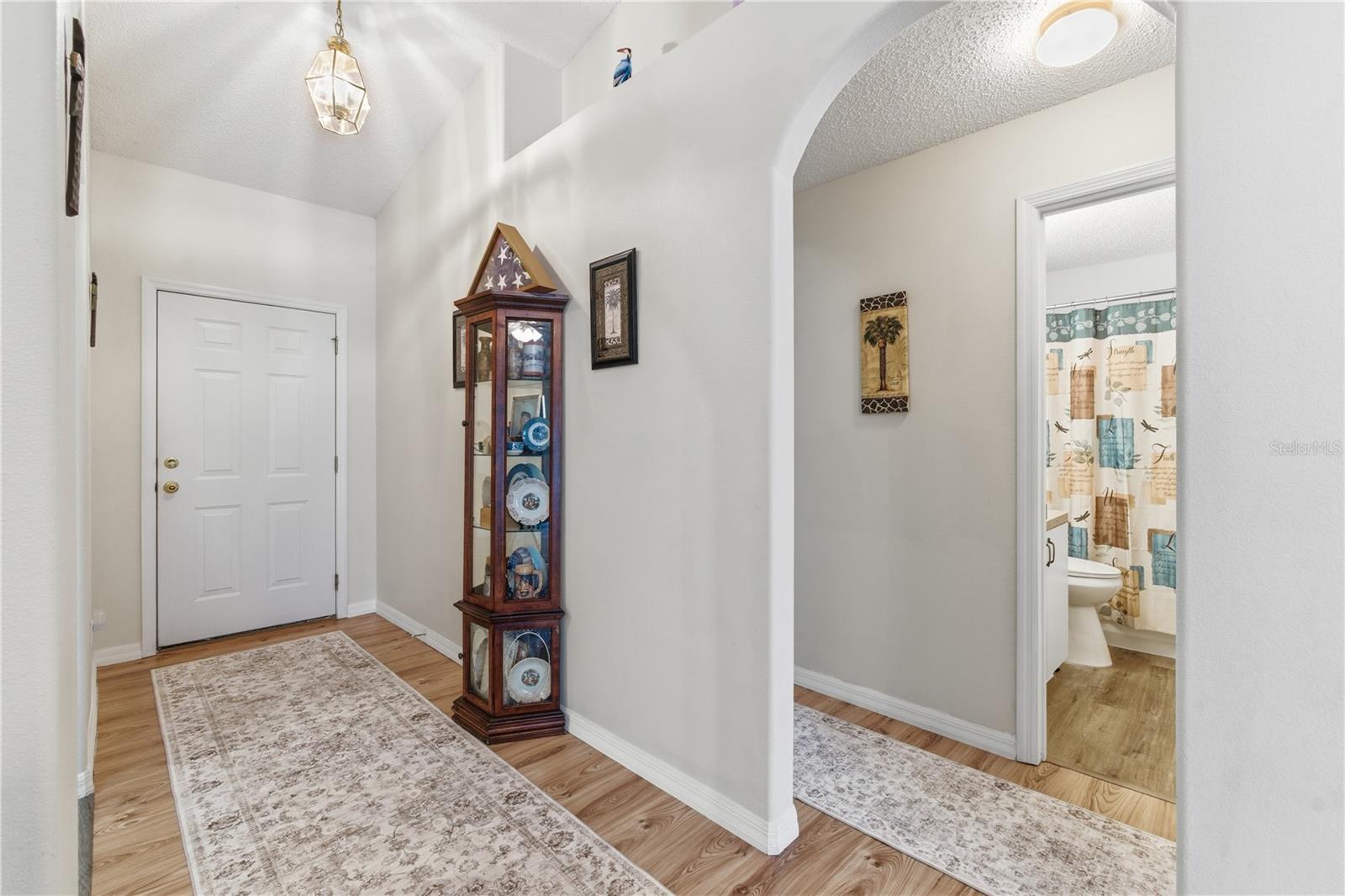 Image 5 of 27 For 14 Frenora Lane