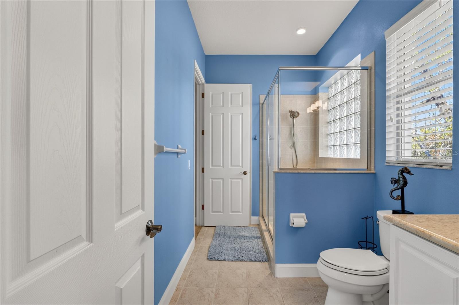 Image 29 of 84 For 83 Riverwalk Drive