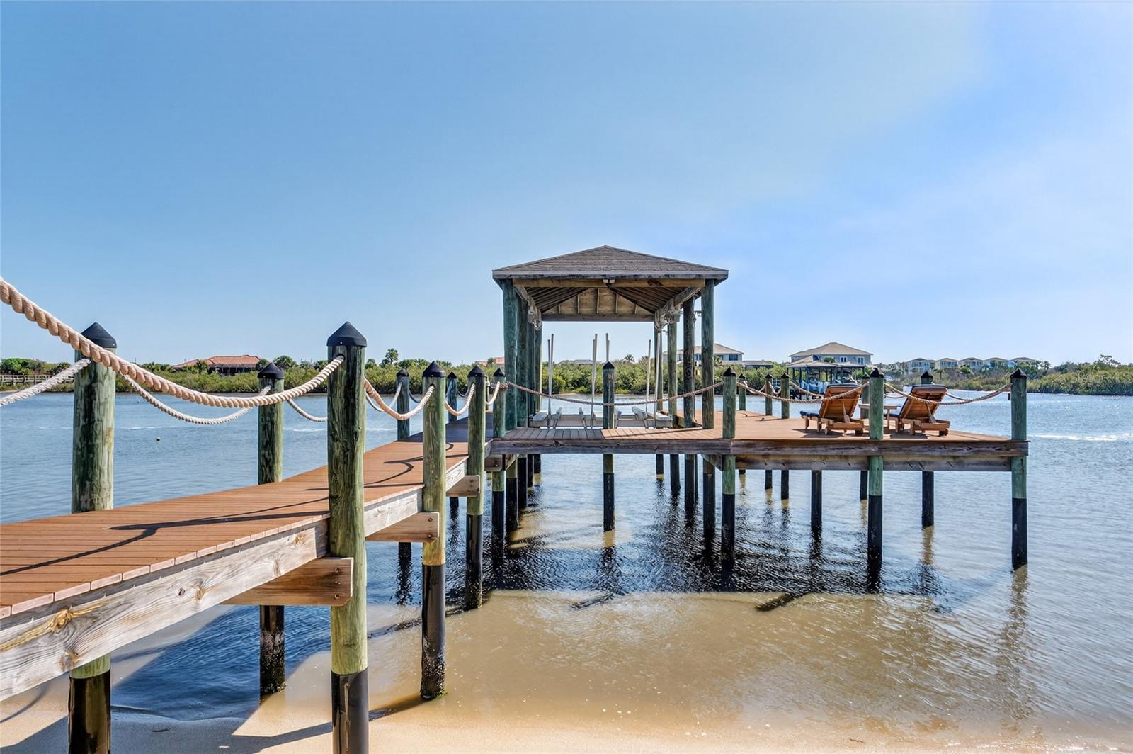 Image 58 of 84 For 83 Riverwalk Drive