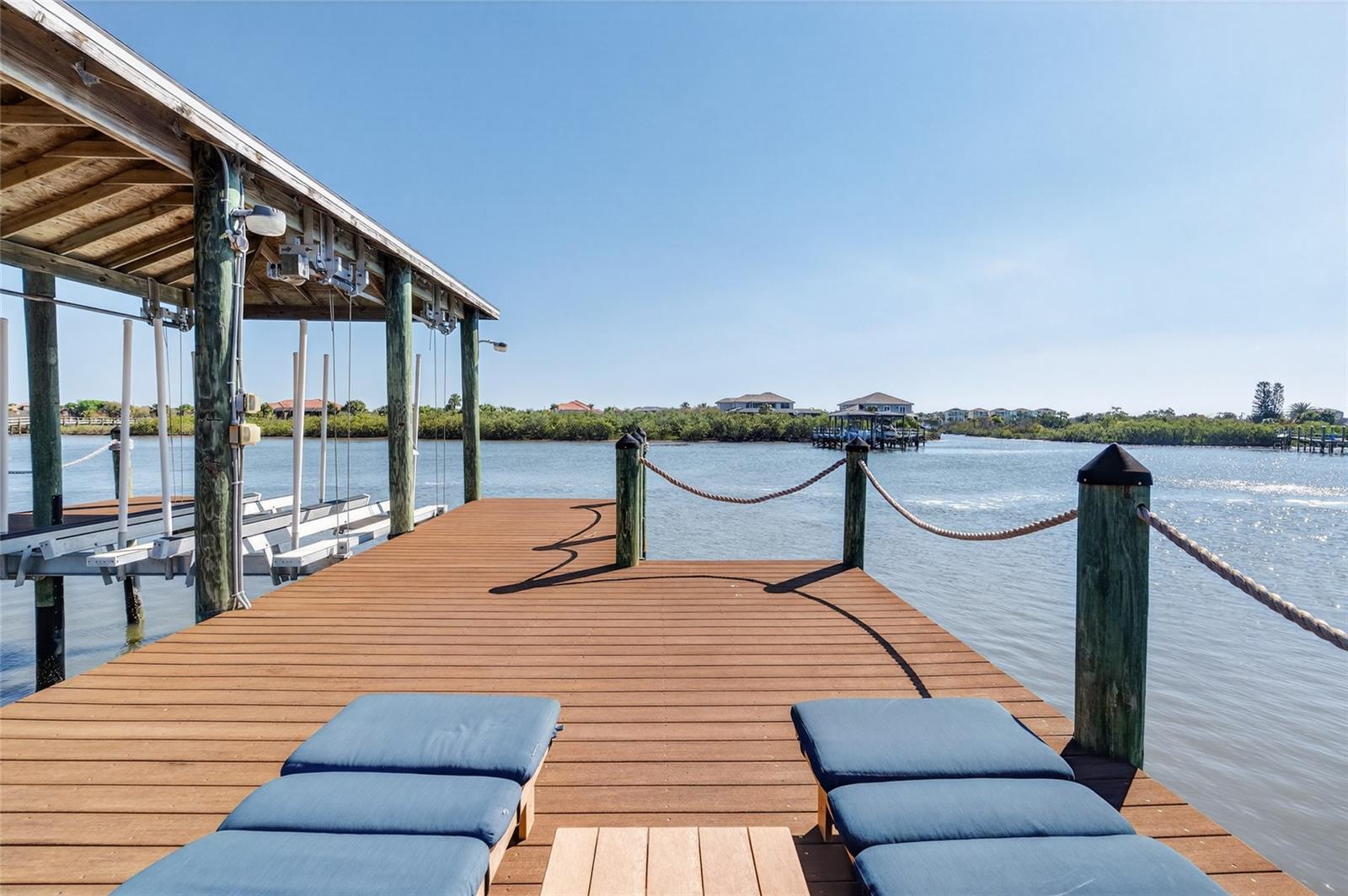 Image 59 of 84 For 83 Riverwalk Drive