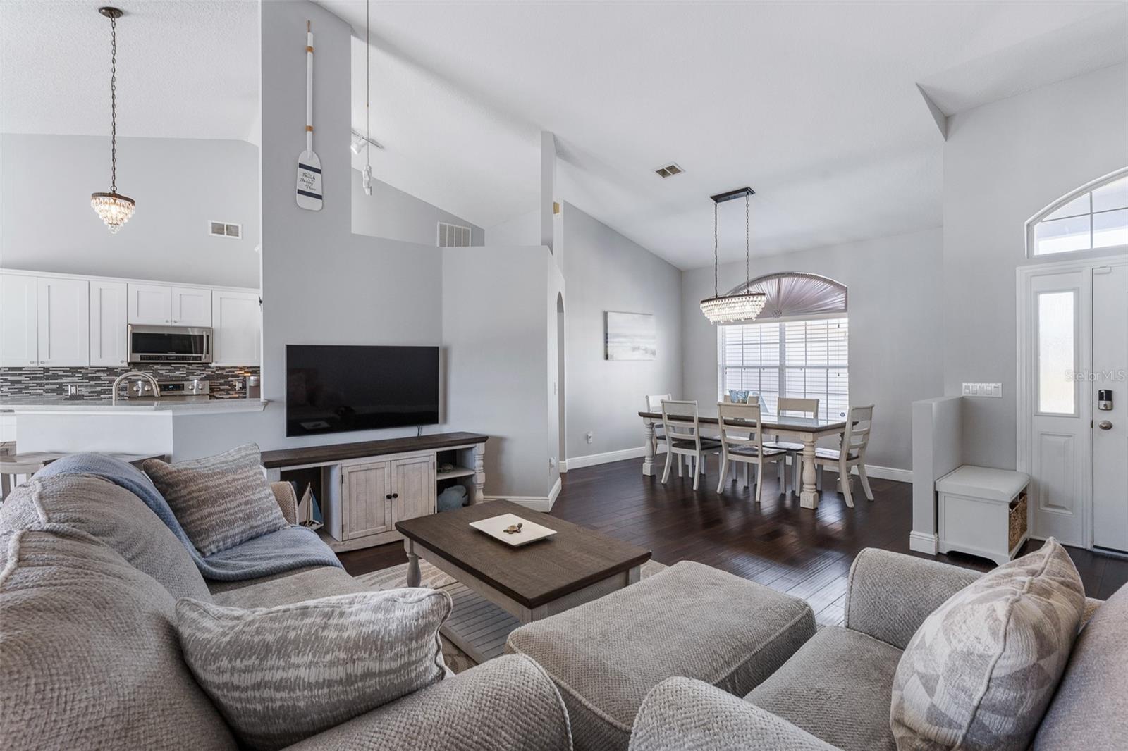 Image 5 of 38 For 20 Moody Drive