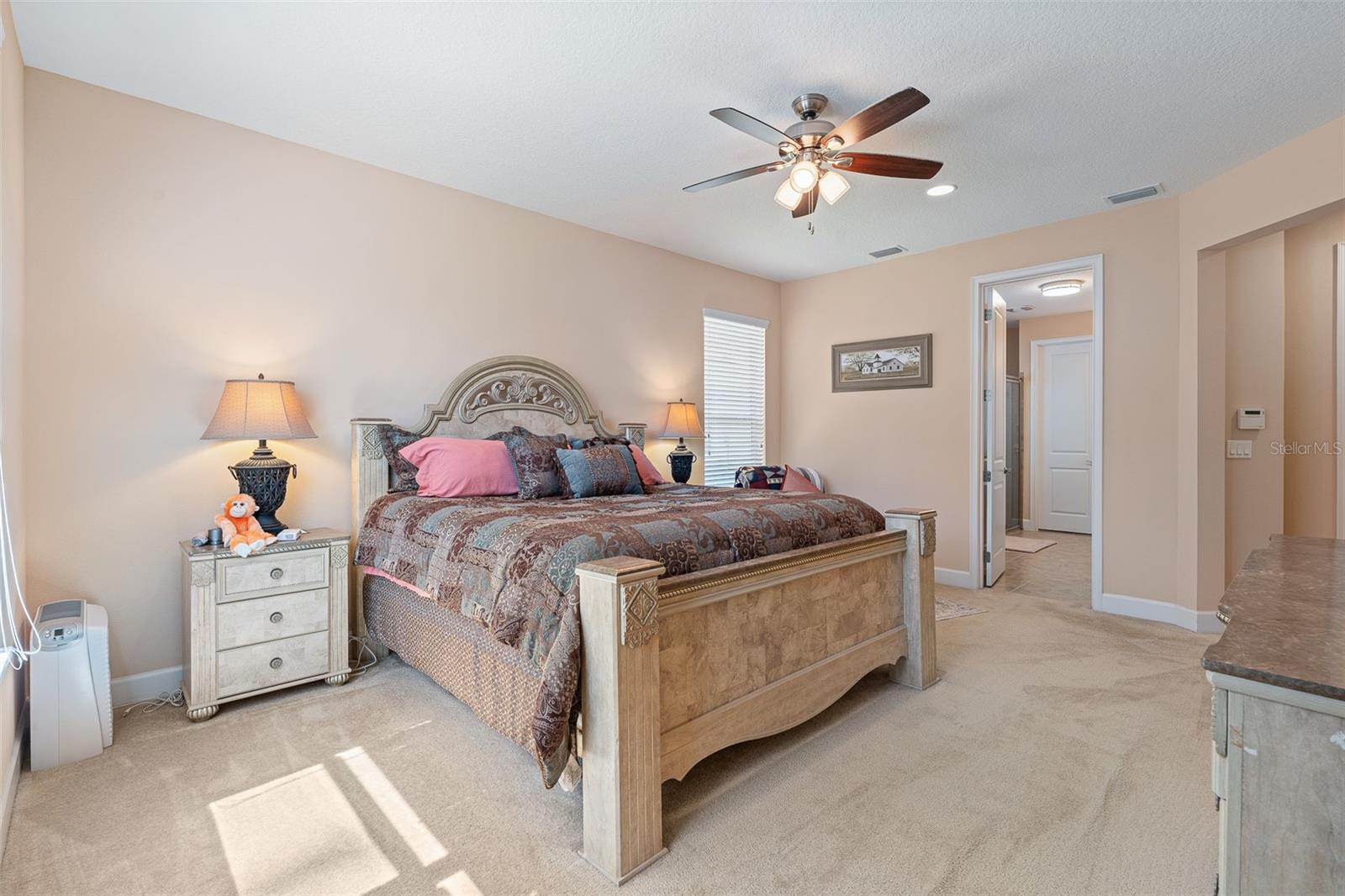 Image 26 of 57 For 685 Aldenham Lane