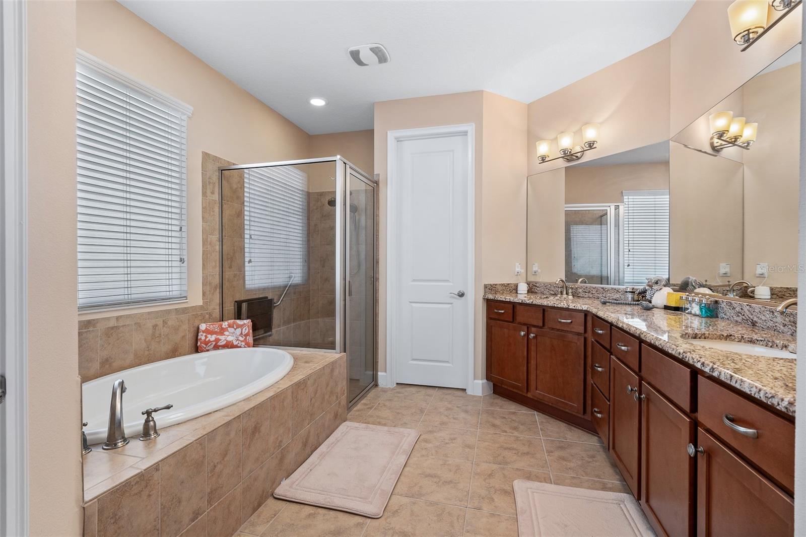 Image 27 of 57 For 685 Aldenham Lane