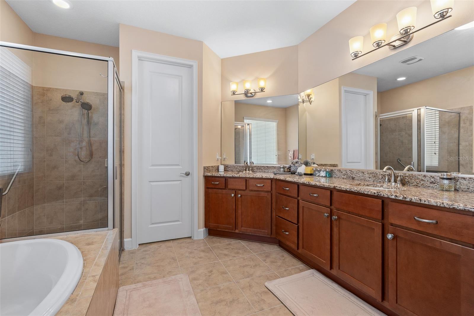 Image 28 of 57 For 685 Aldenham Lane