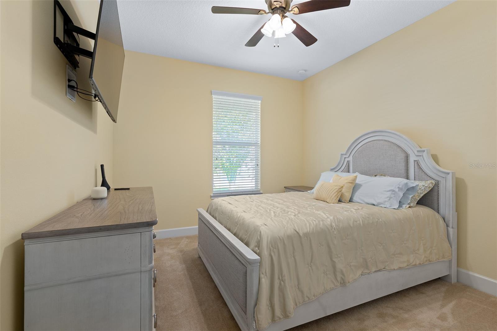 Image 30 of 57 For 685 Aldenham Lane