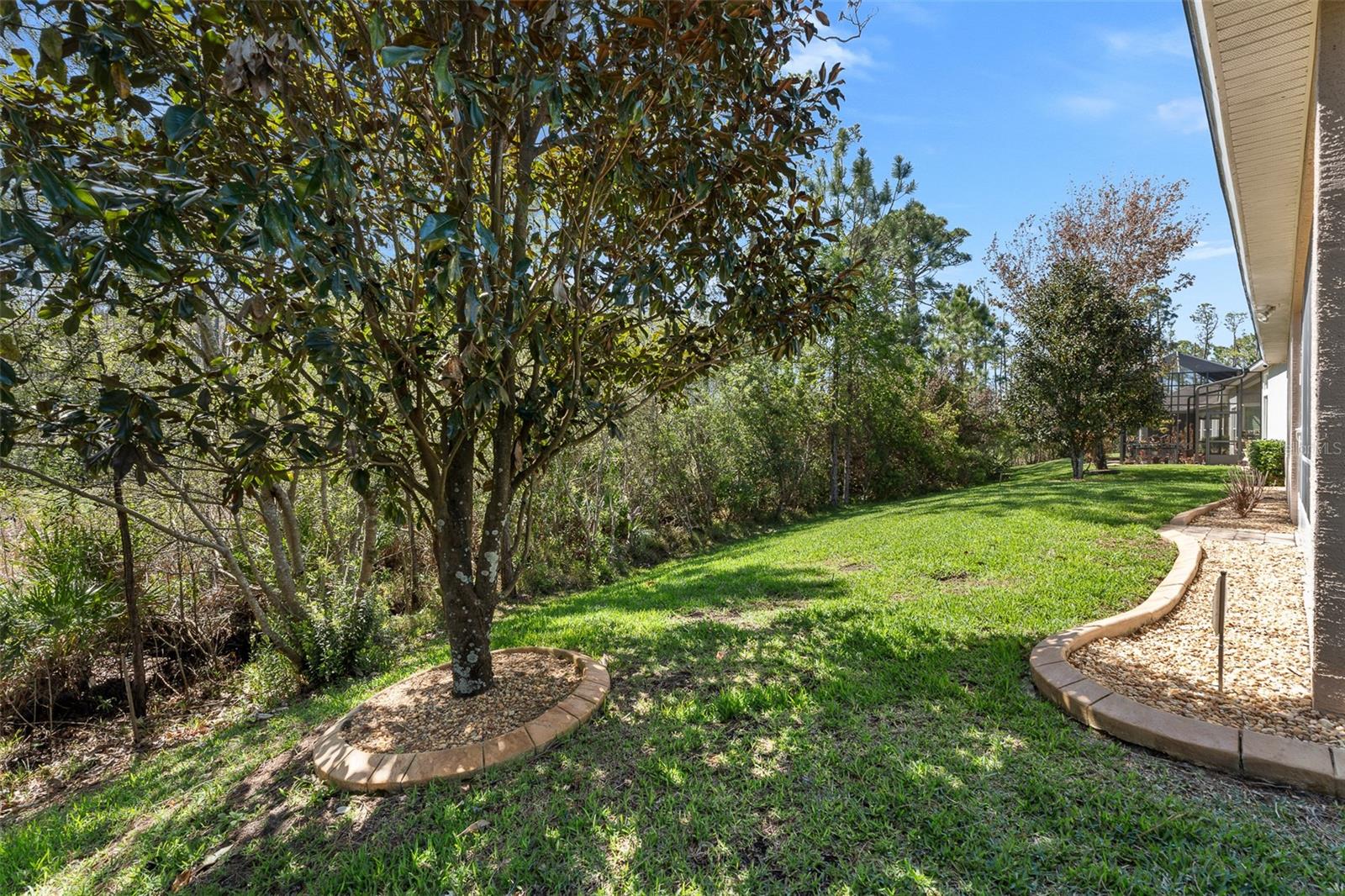 Image 40 of 57 For 685 Aldenham Lane