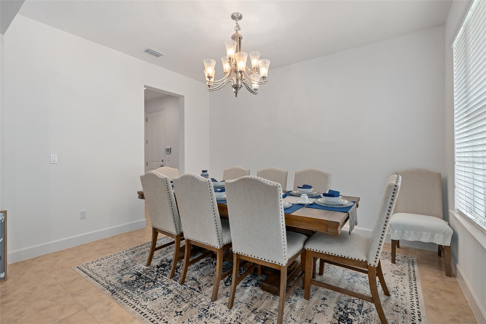 Image 7 of 57 For 685 Aldenham Lane