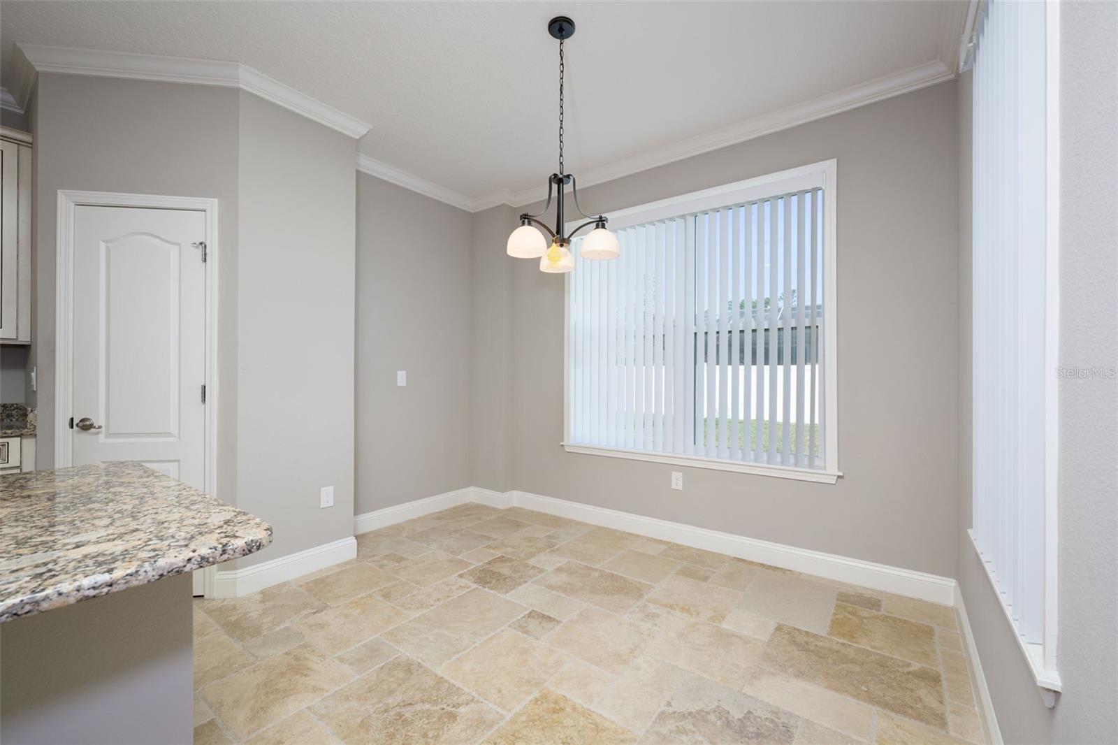 Image 20 of 51 For 3 Lake Charles Place