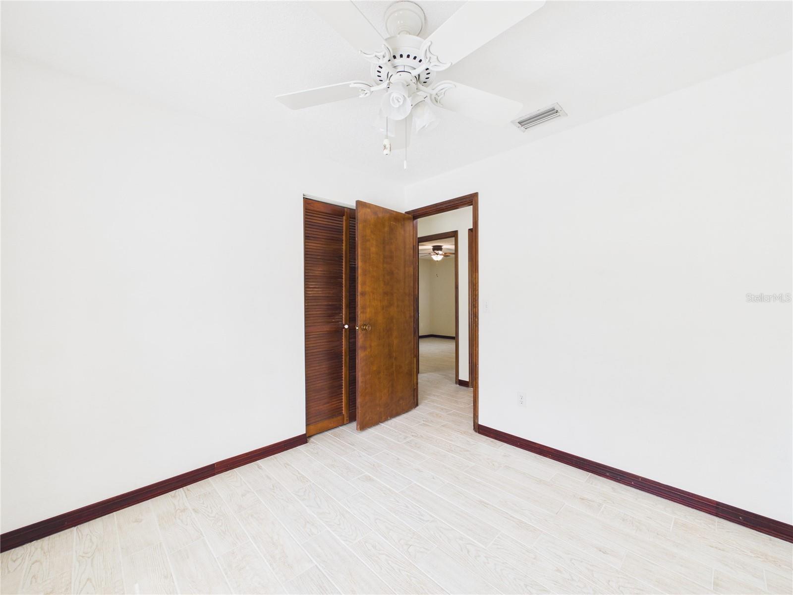 Image 15 of 27 For 632 Cherokee Lane