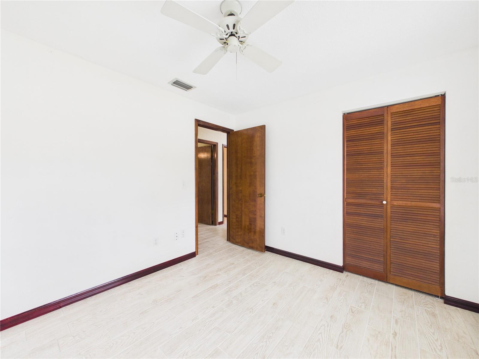 Image 17 of 27 For 632 Cherokee Lane