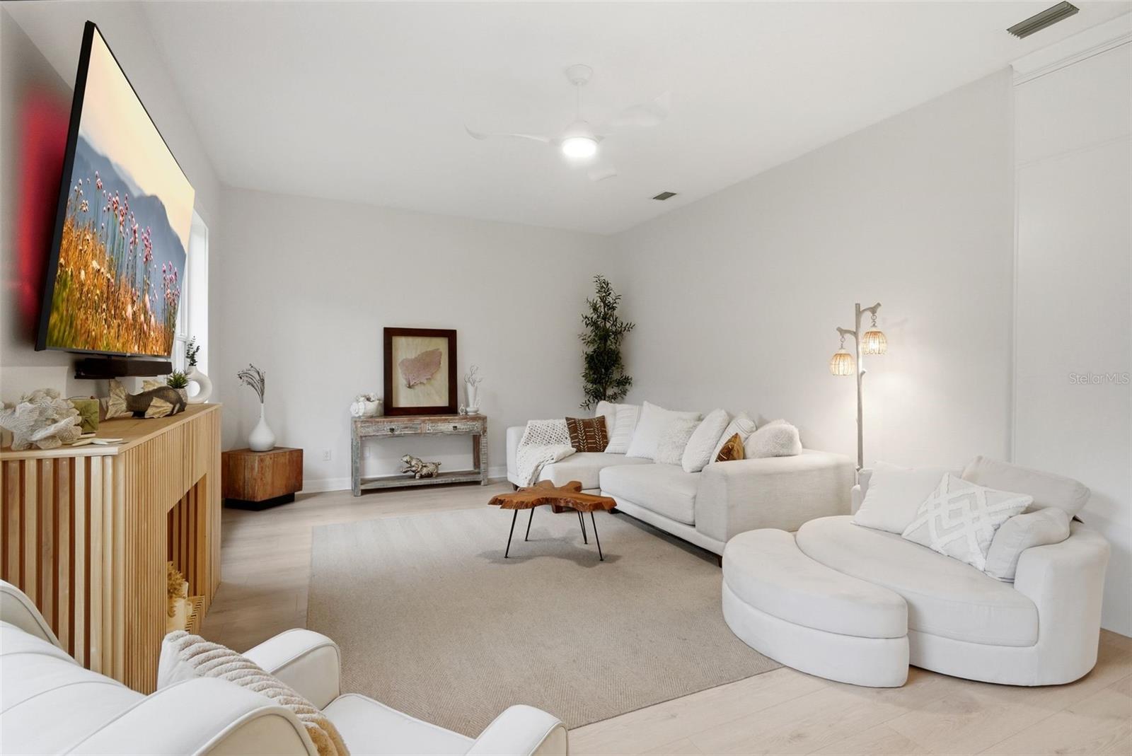 Image 20 of 83 For 4 Augusta Trail