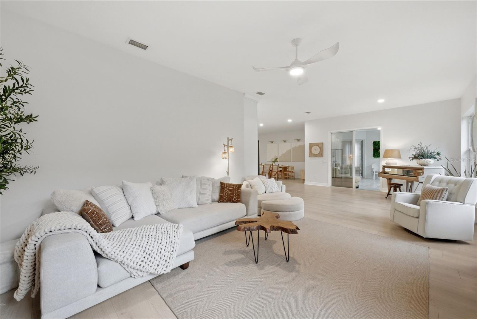 Image 21 of 83 For 4 Augusta Trail