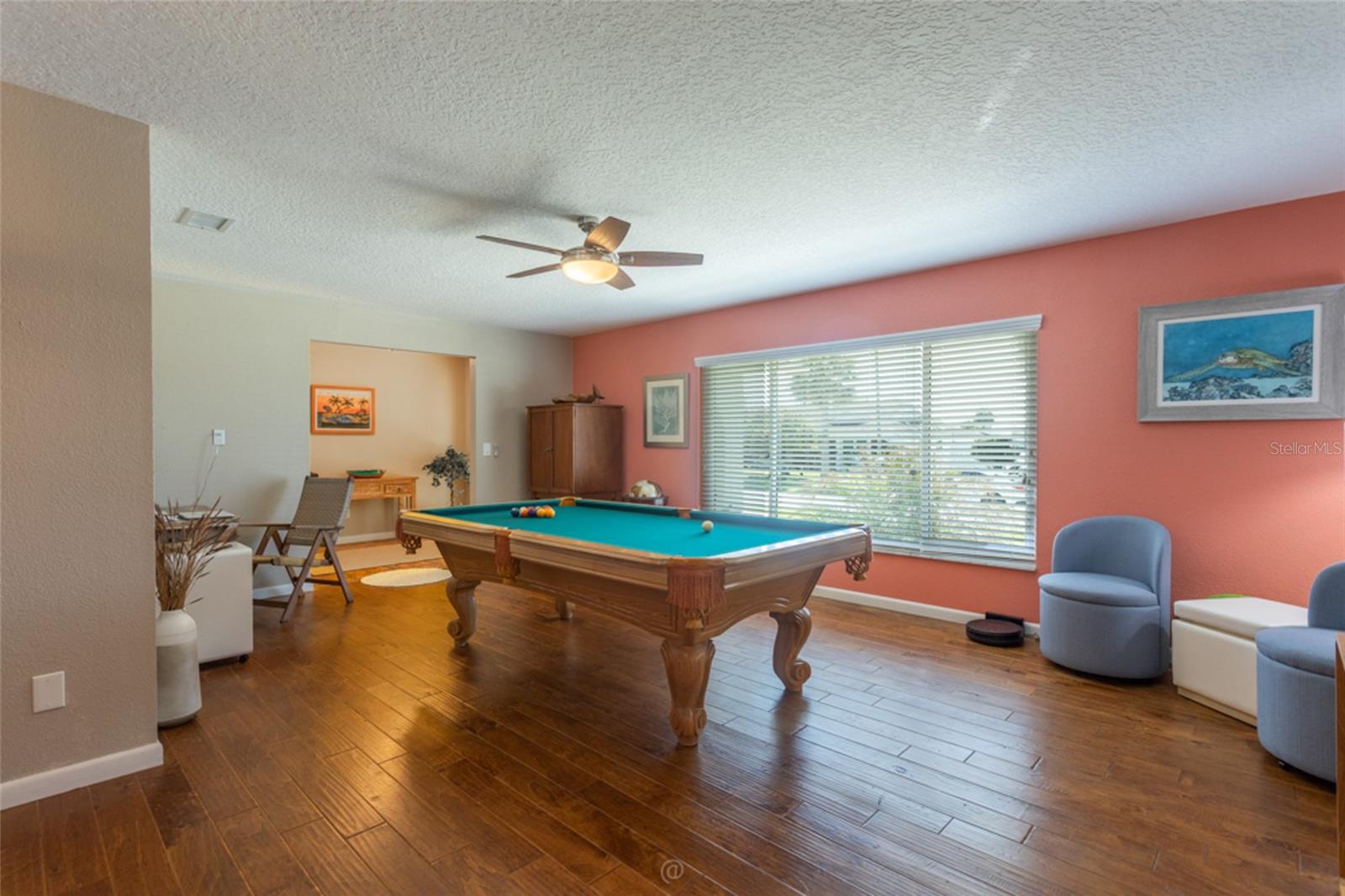 Image 12 of 66 For 11 Clearview Court S