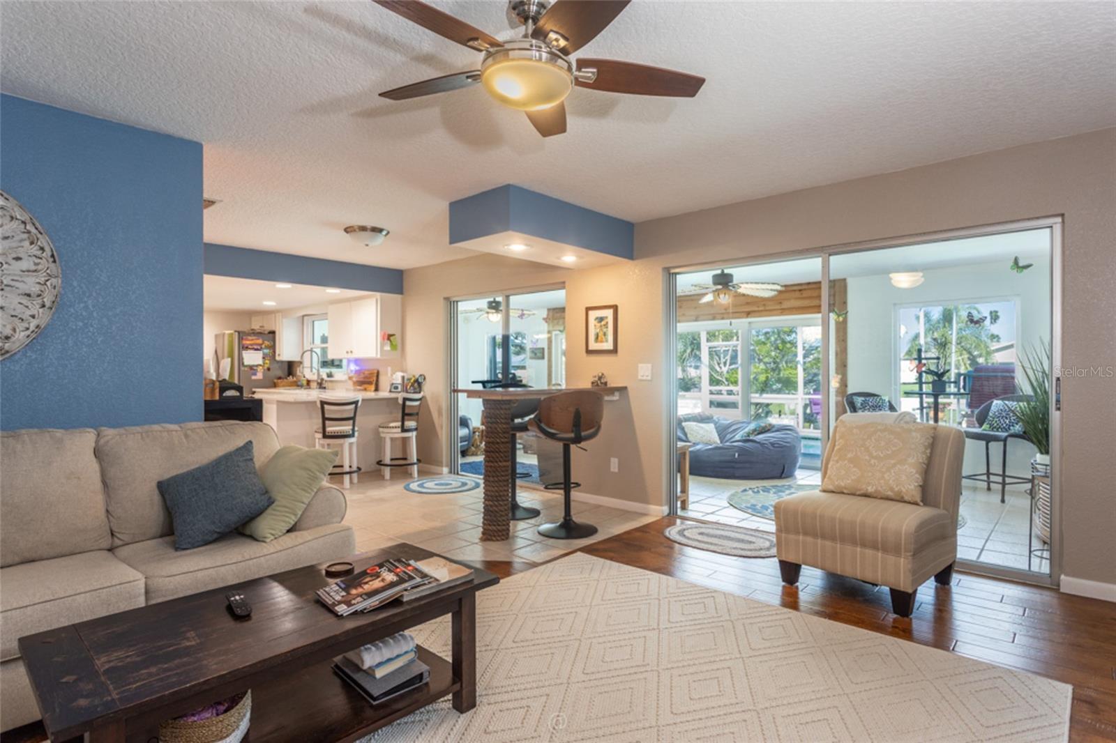 Image 18 of 66 For 11 Clearview Court S