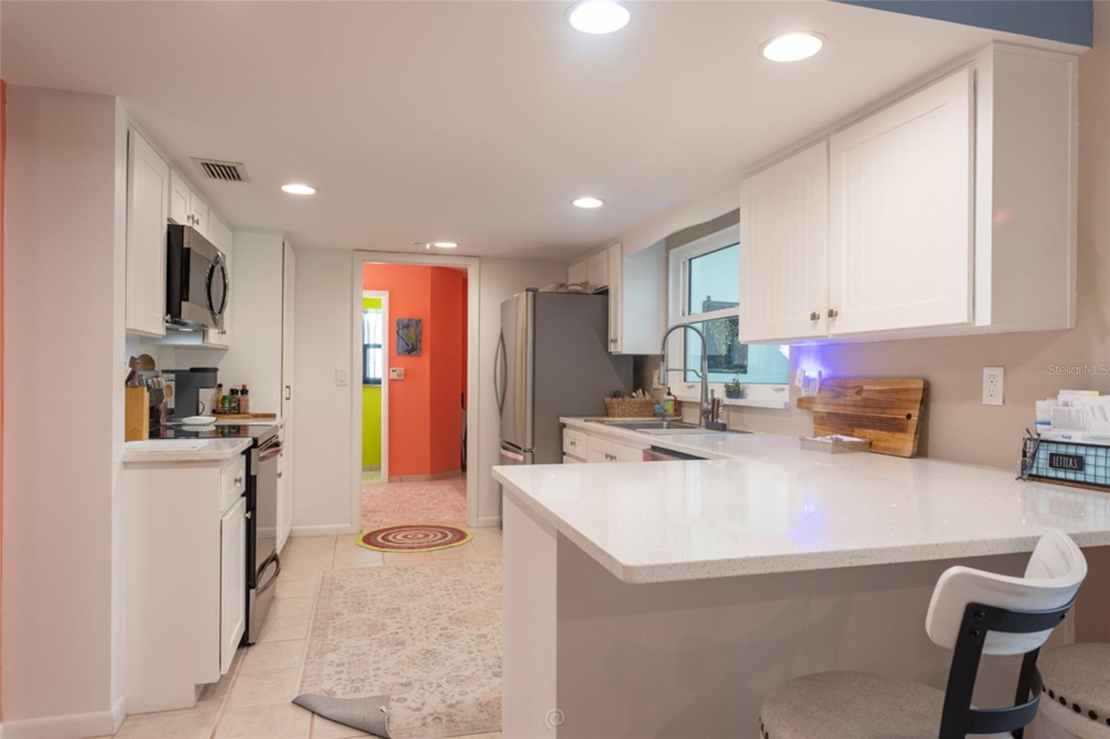 Image 3 of 66 For 11 Clearview Court S