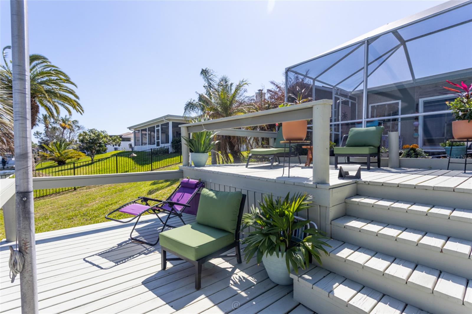 Image 38 of 66 For 11 Clearview Court S