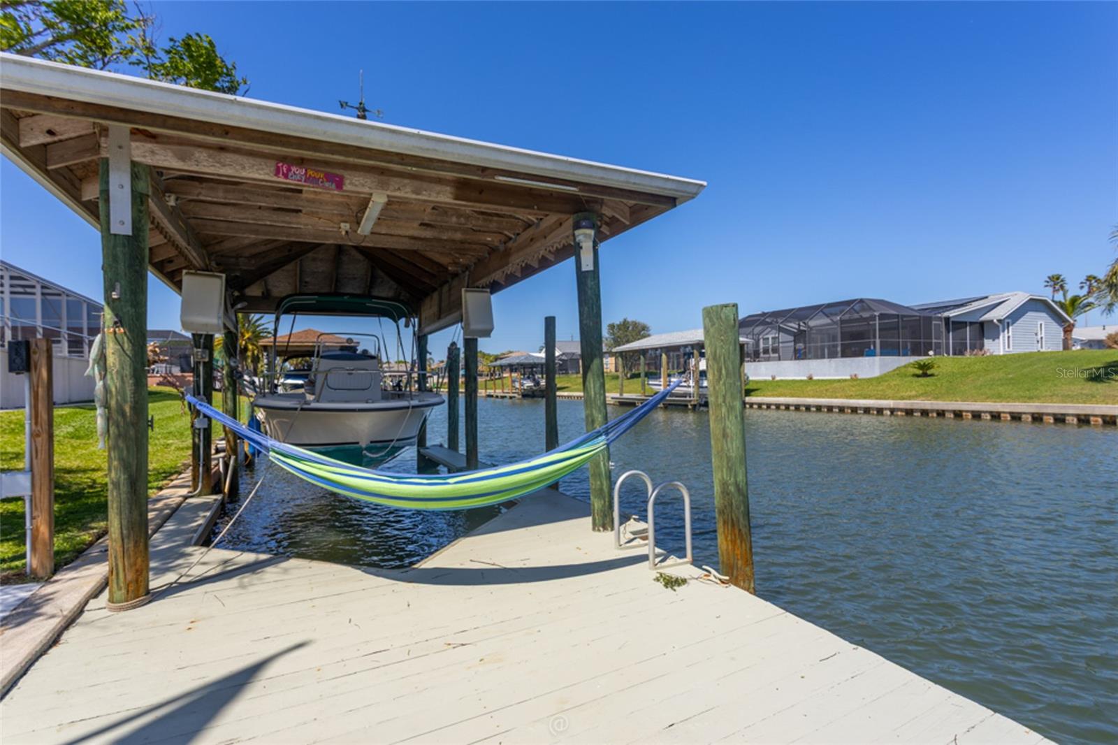 Image 46 of 66 For 11 Clearview Court S