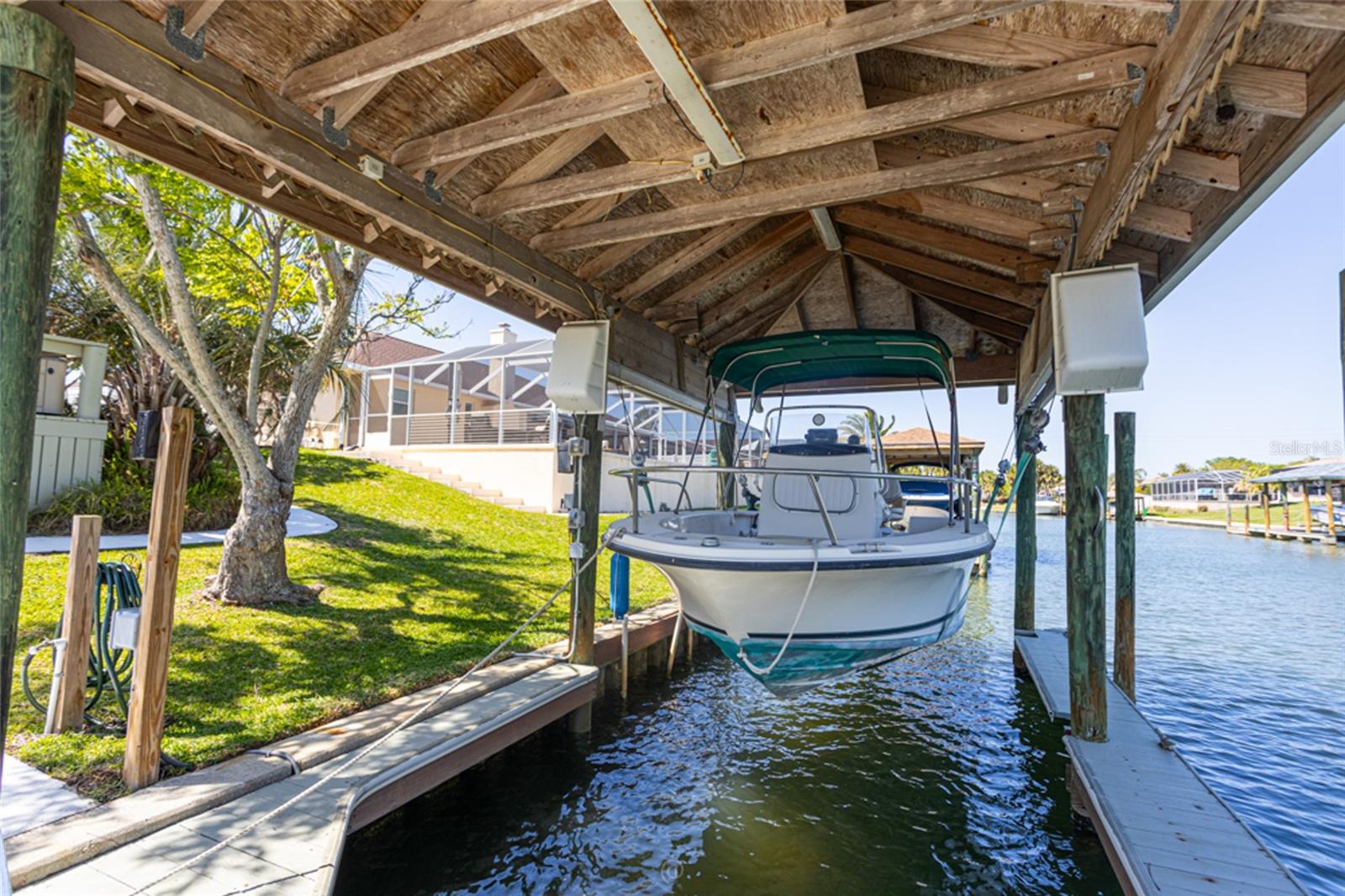 Image 47 of 66 For 11 Clearview Court S