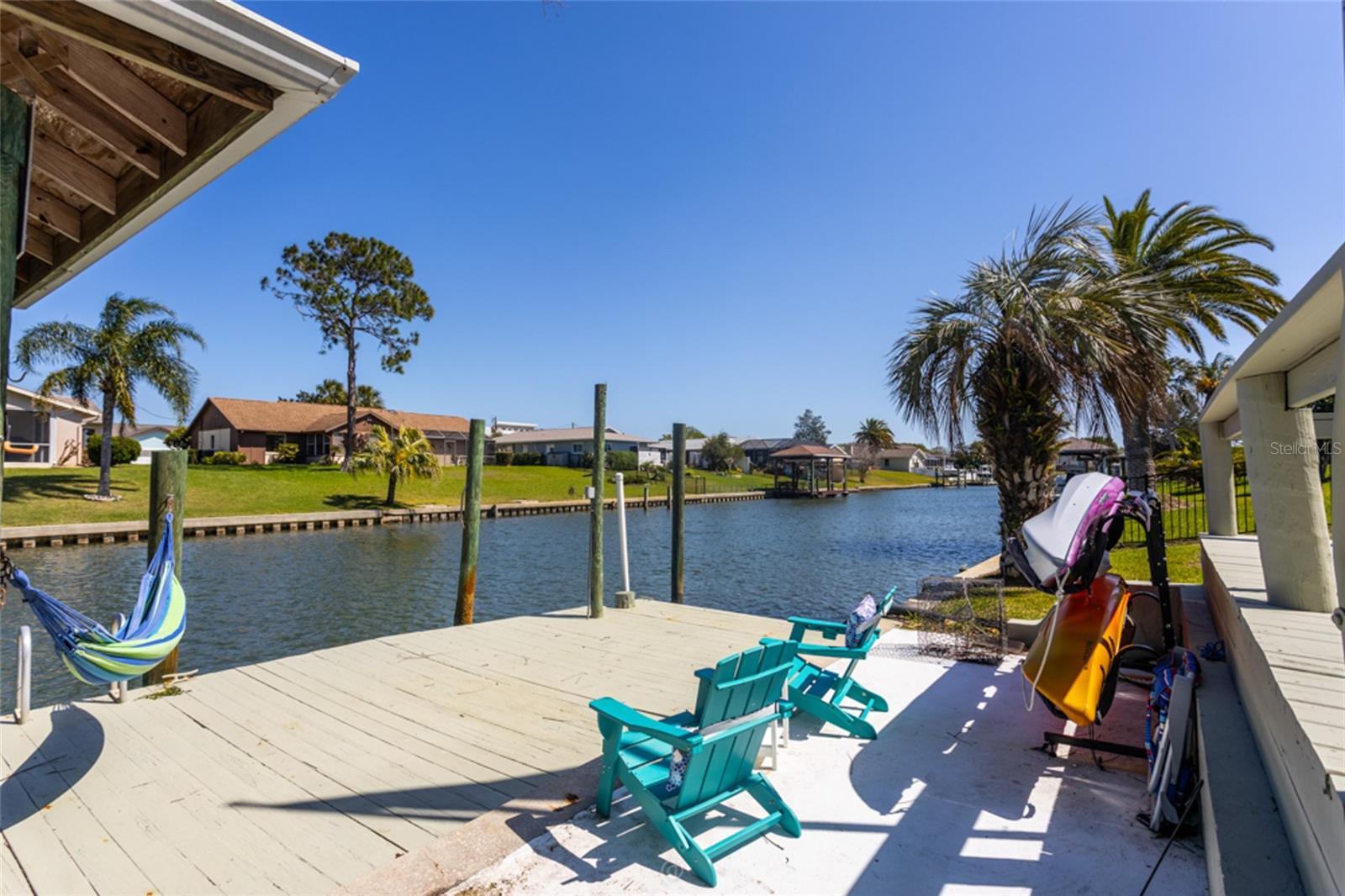 Image 48 of 66 For 11 Clearview Court S