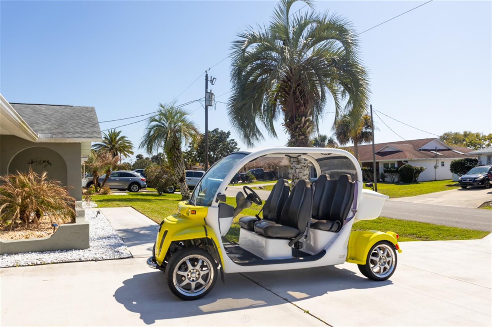 Image 54 of 66 For 11 Clearview Court S