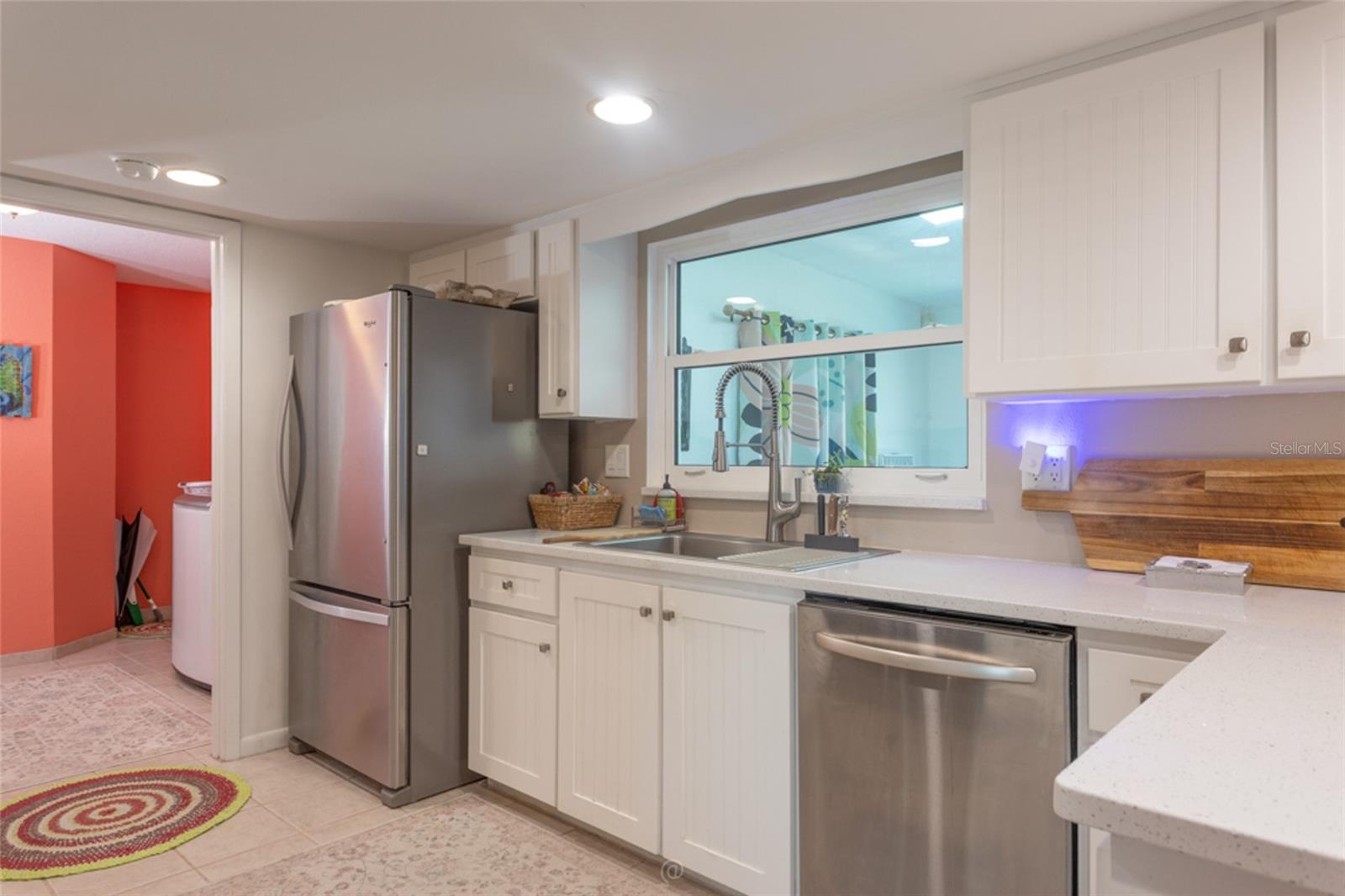 Image 6 of 66 For 11 Clearview Court S