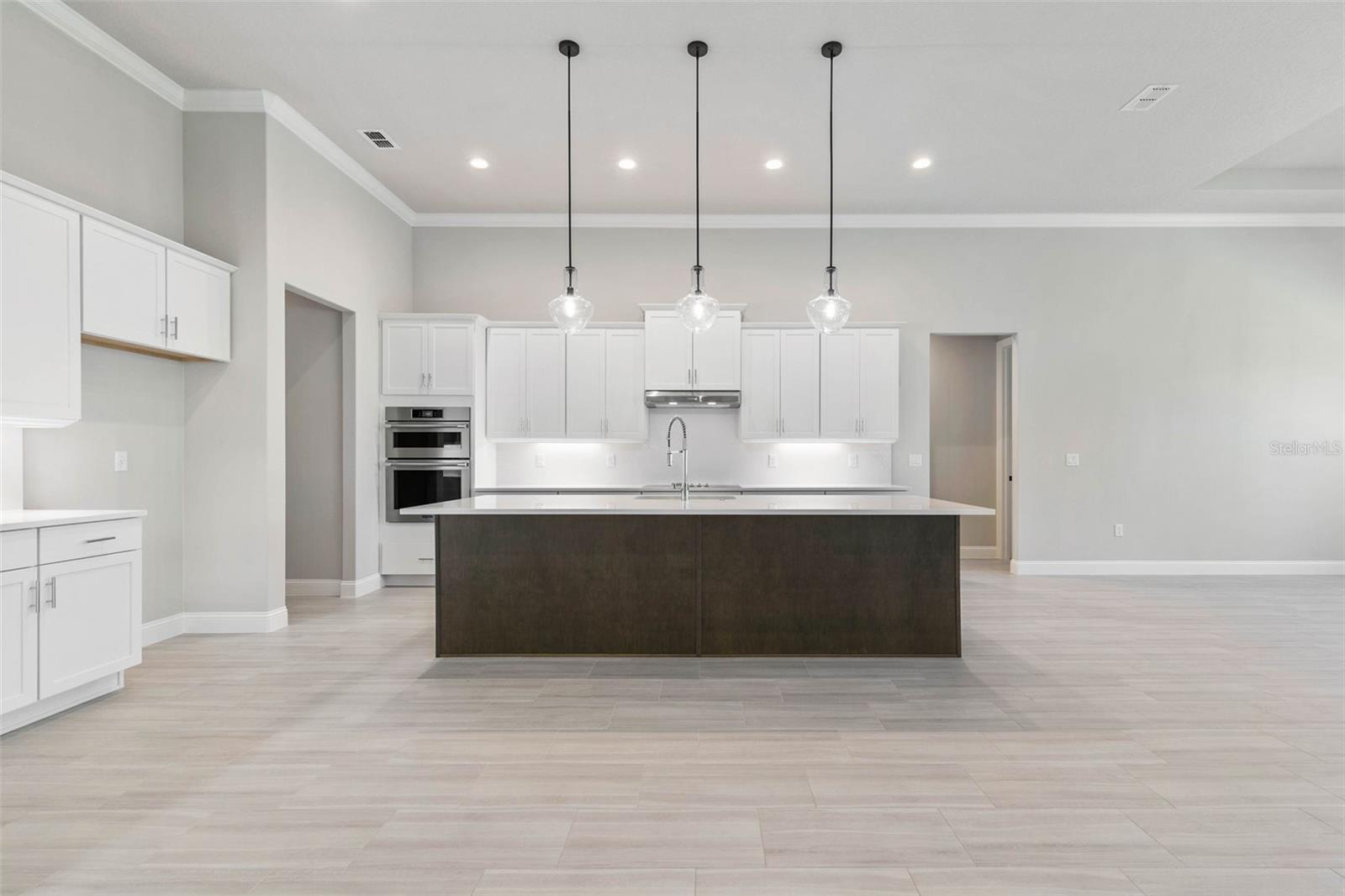 Image 11 of 69 For 230 Riverwalk Drive