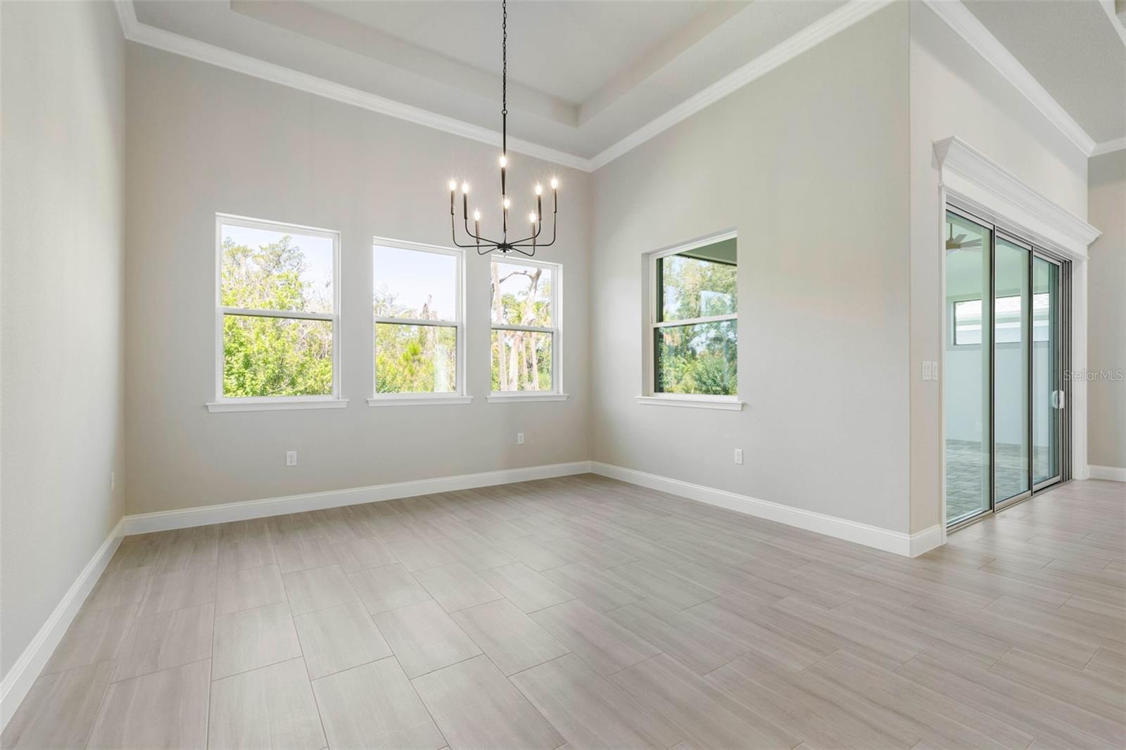 Image 19 of 69 For 230 Riverwalk Drive