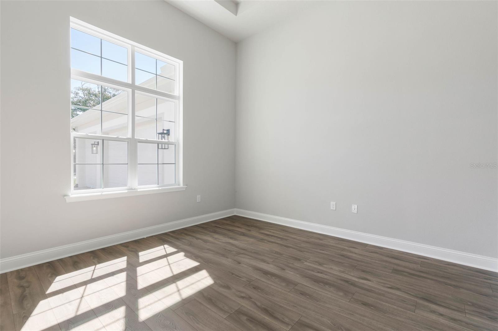 Image 22 of 69 For 230 Riverwalk Drive