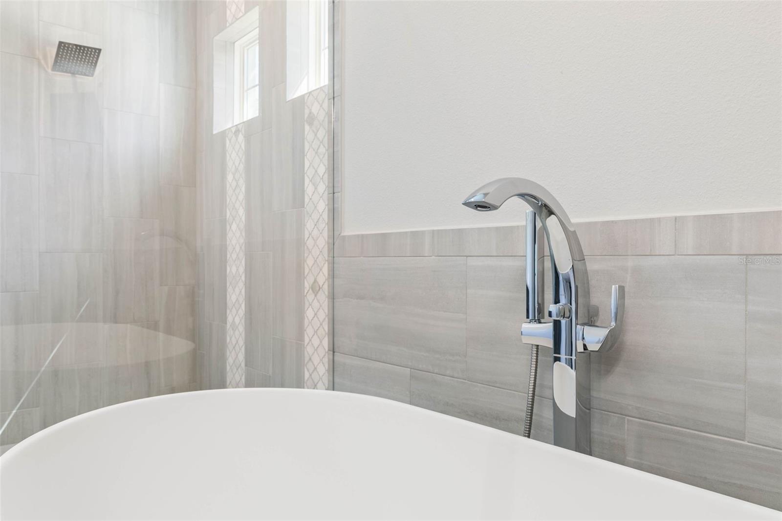 Image 31 of 69 For 230 Riverwalk Drive