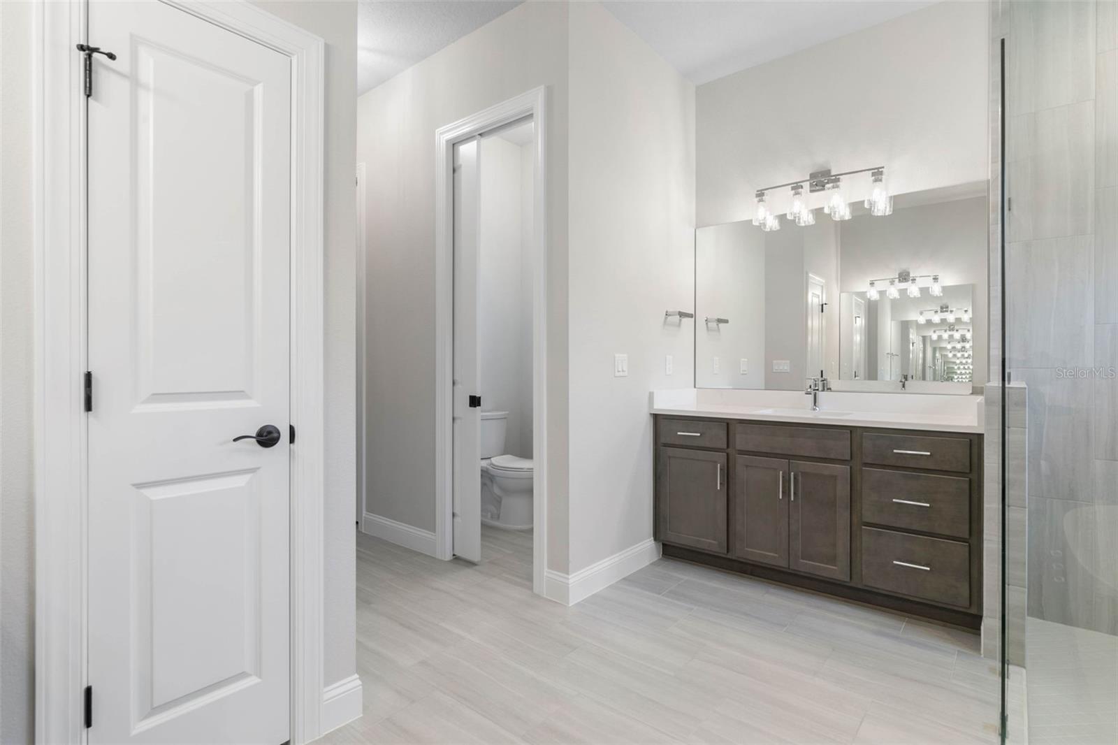 Image 34 of 69 For 230 Riverwalk Drive