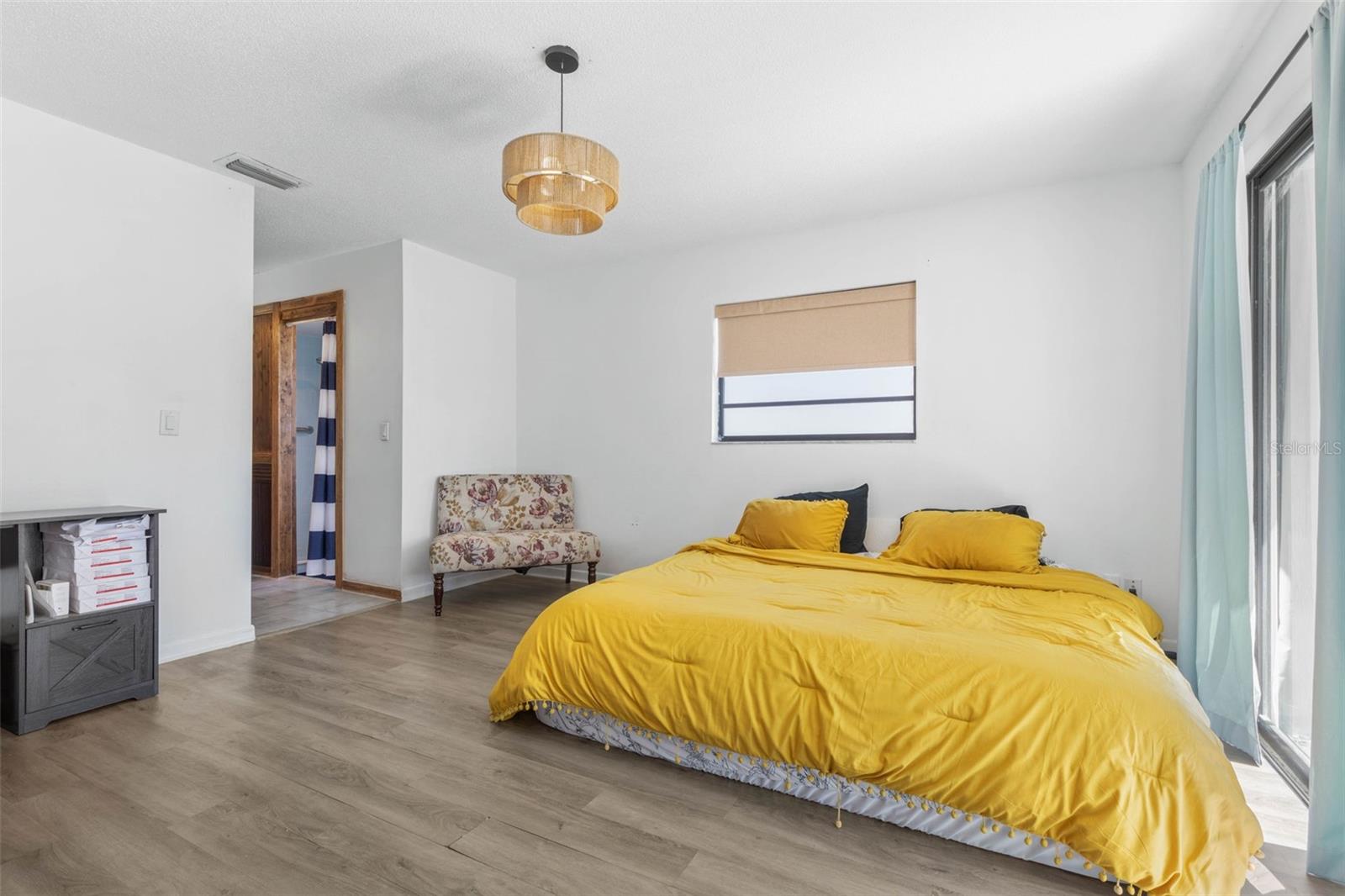 Image 13 of 43 For 46 Berkshire Lane