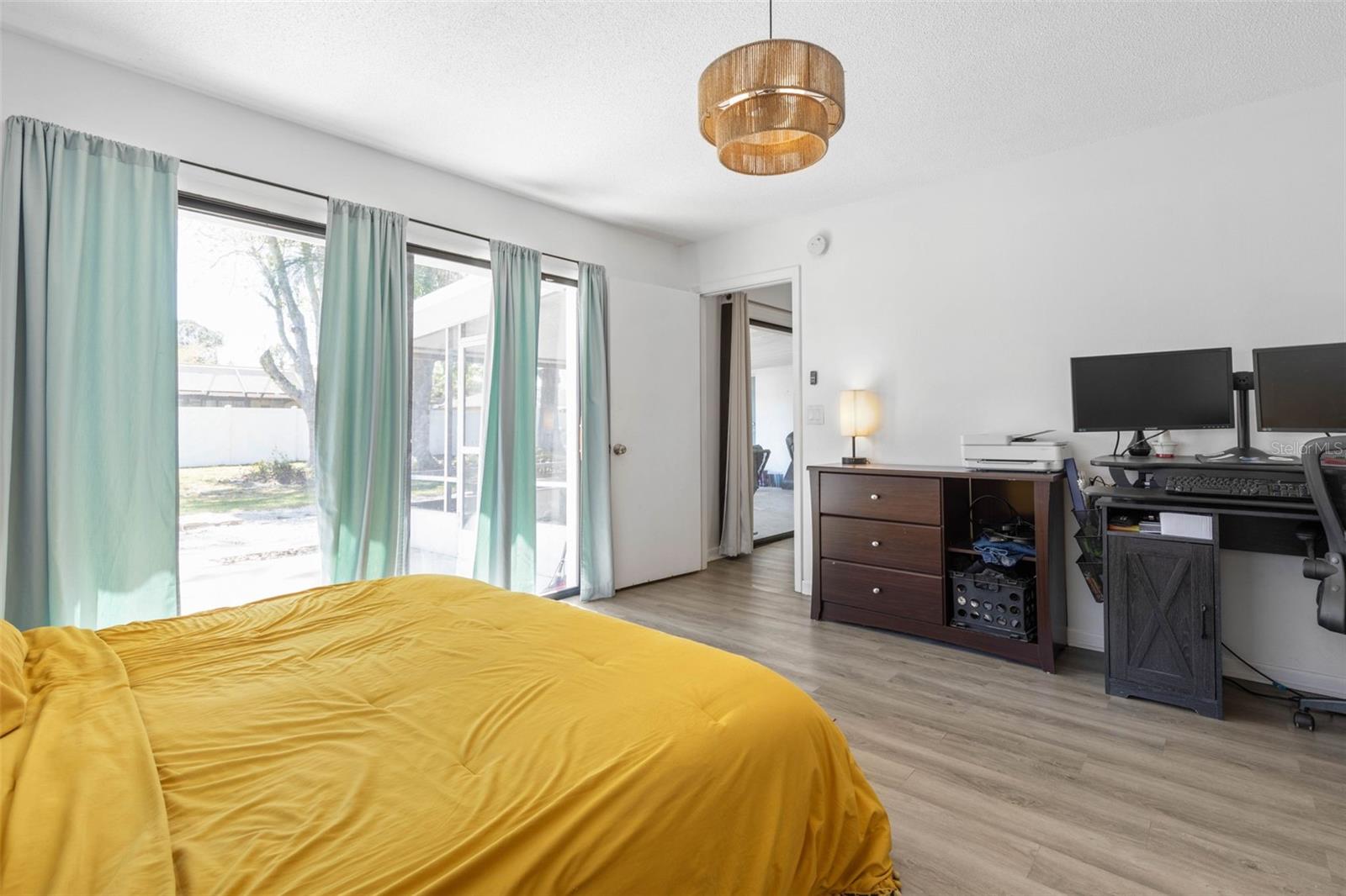 Image 14 of 43 For 46 Berkshire Lane