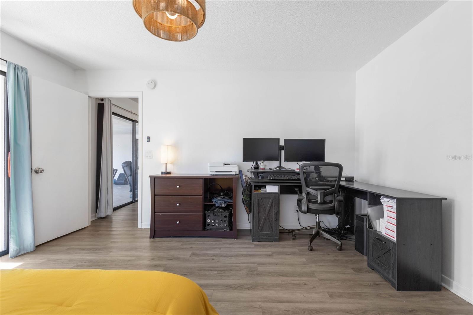 Image 16 of 43 For 46 Berkshire Lane