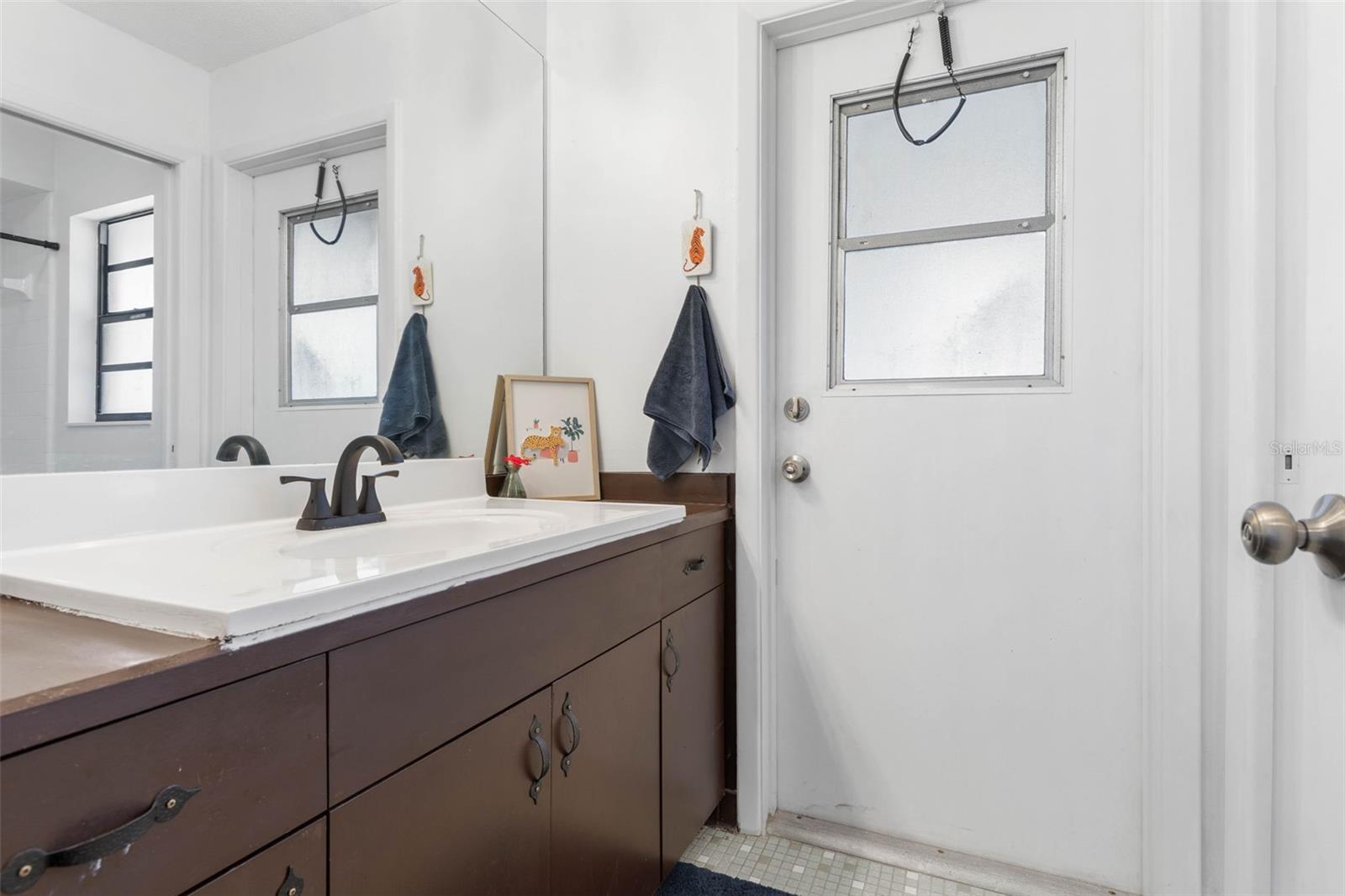 Image 24 of 43 For 46 Berkshire Lane