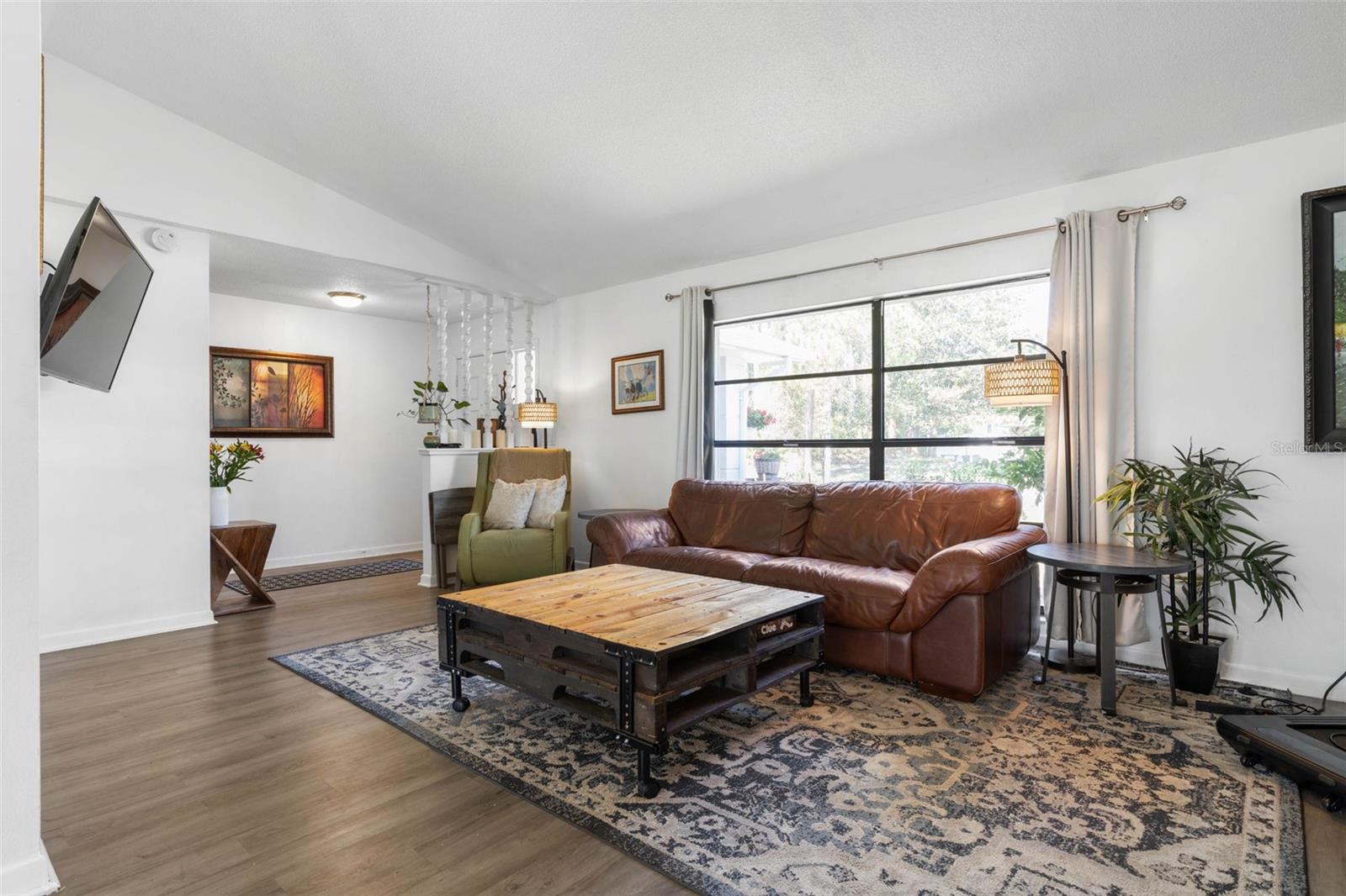 Image 3 of 43 For 46 Berkshire Lane