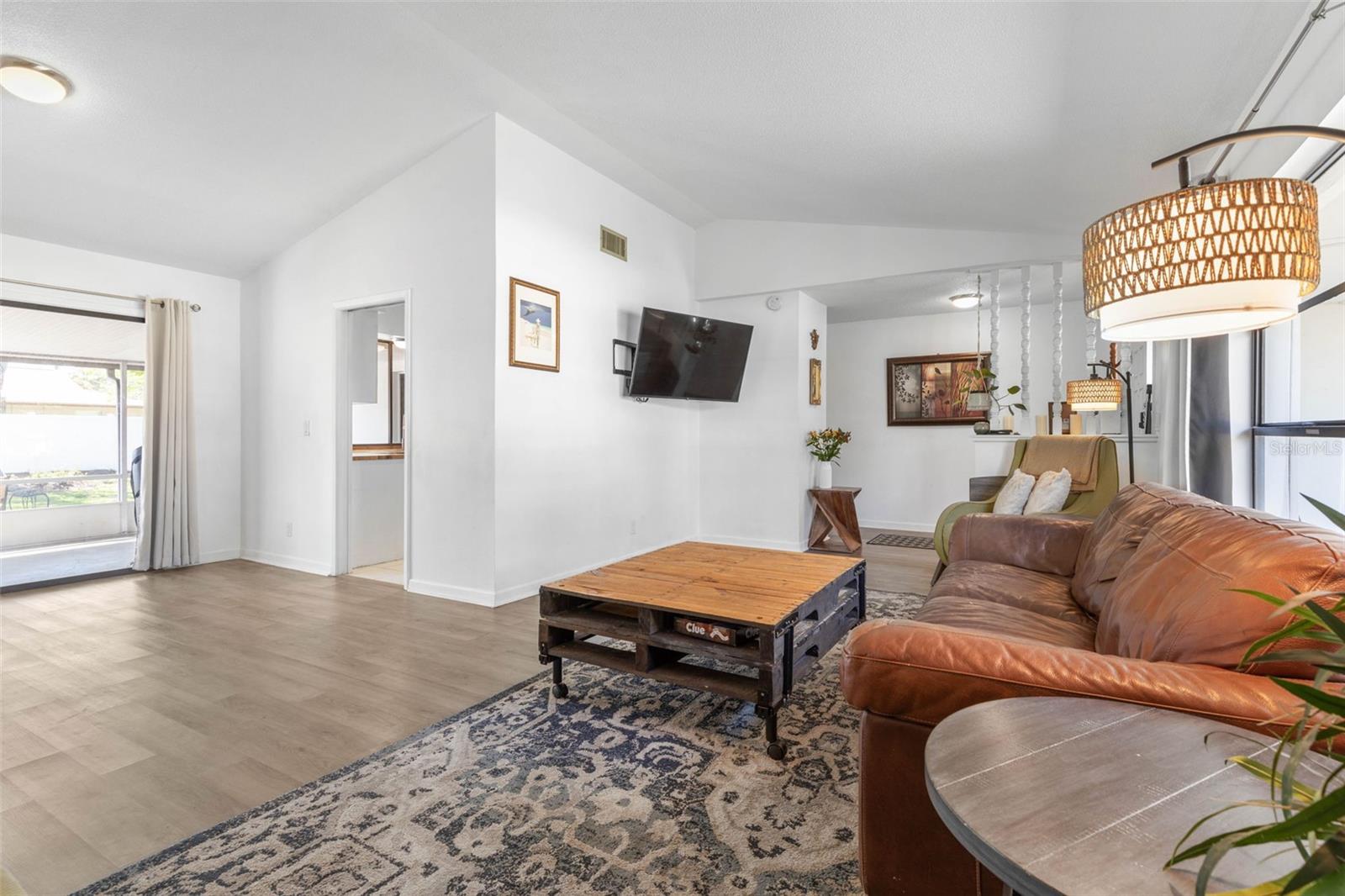 Image 4 of 43 For 46 Berkshire Lane