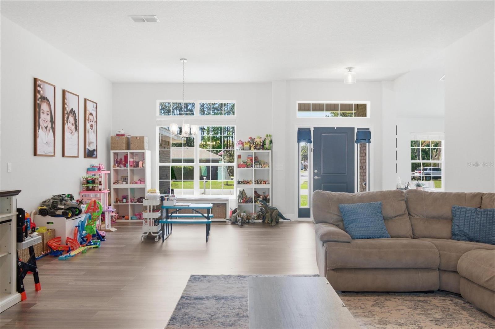 Image 23 of 53 For 80 Burning Bush Drive