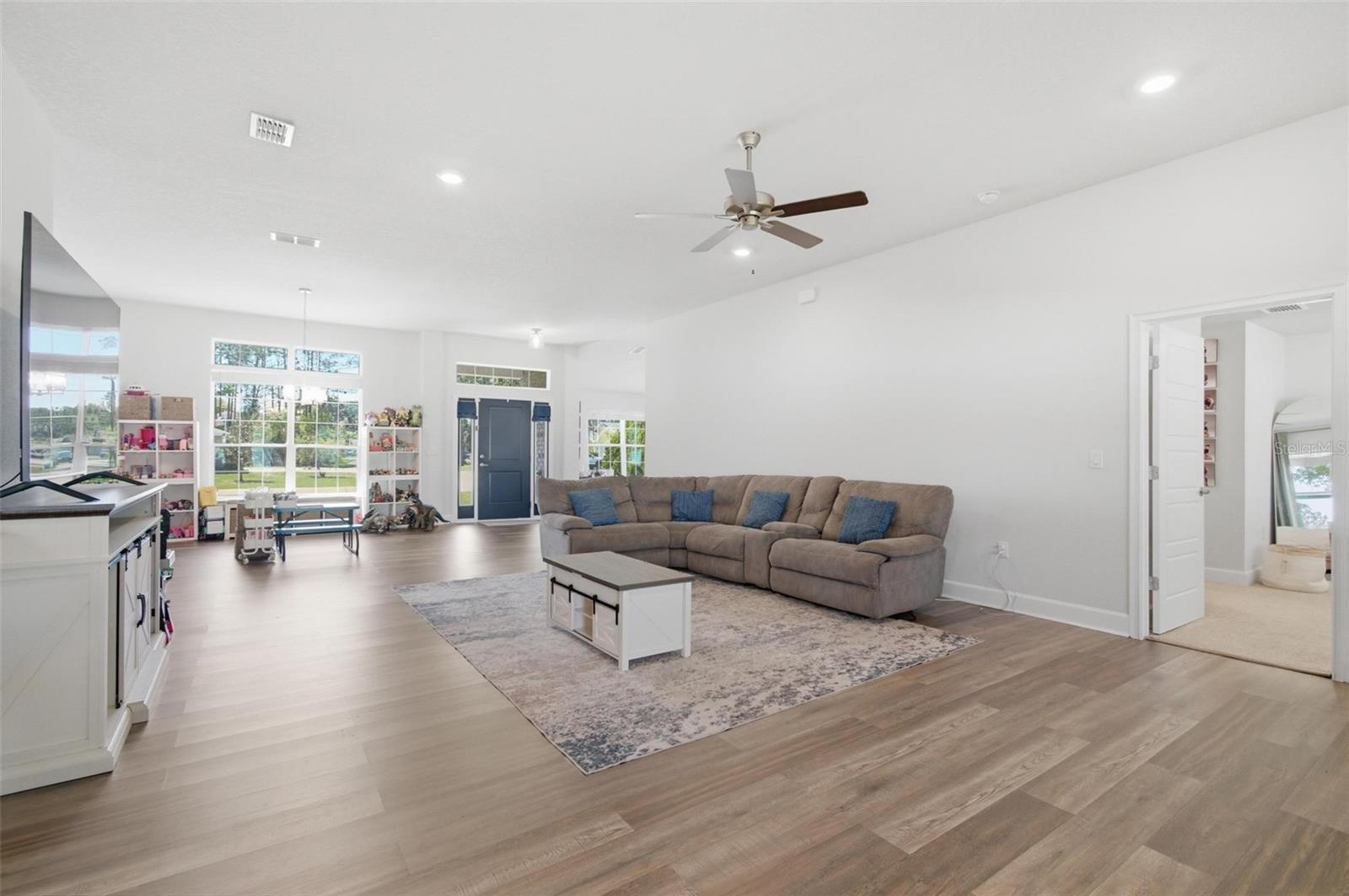 Image 8 of 53 For 80 Burning Bush Drive