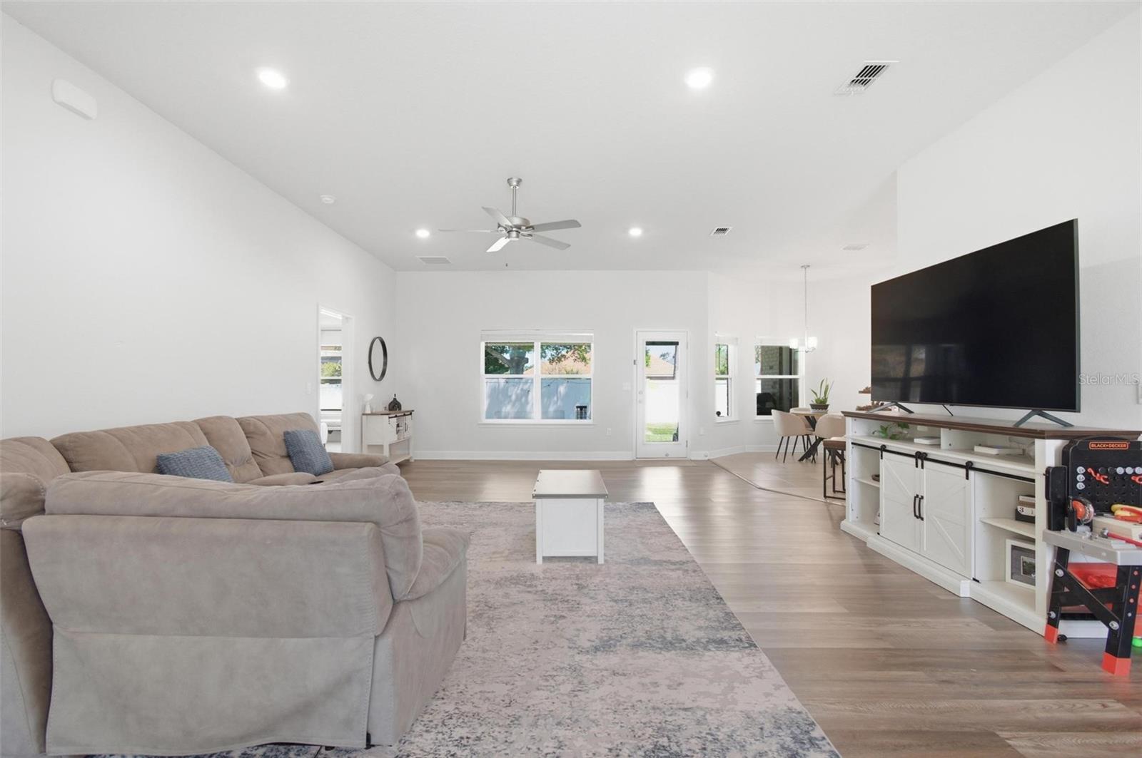 Image 9 of 53 For 80 Burning Bush Drive