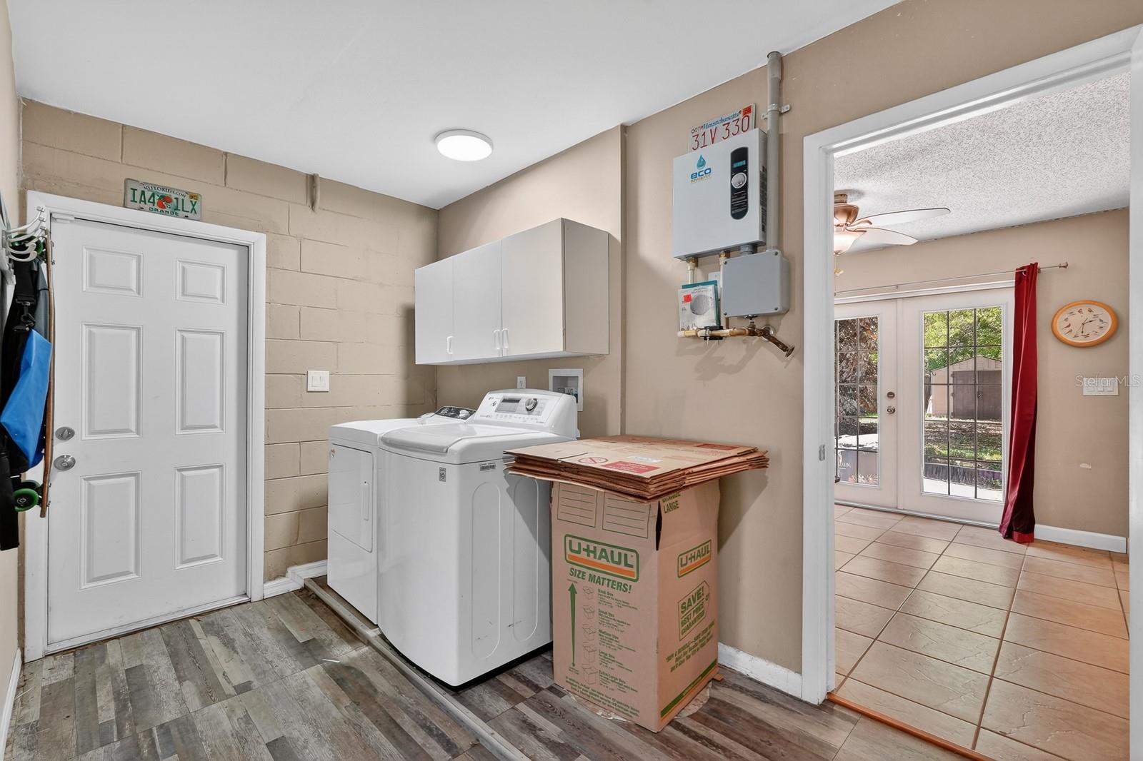 Image 14 of 31 For 262 Clara Vista Street