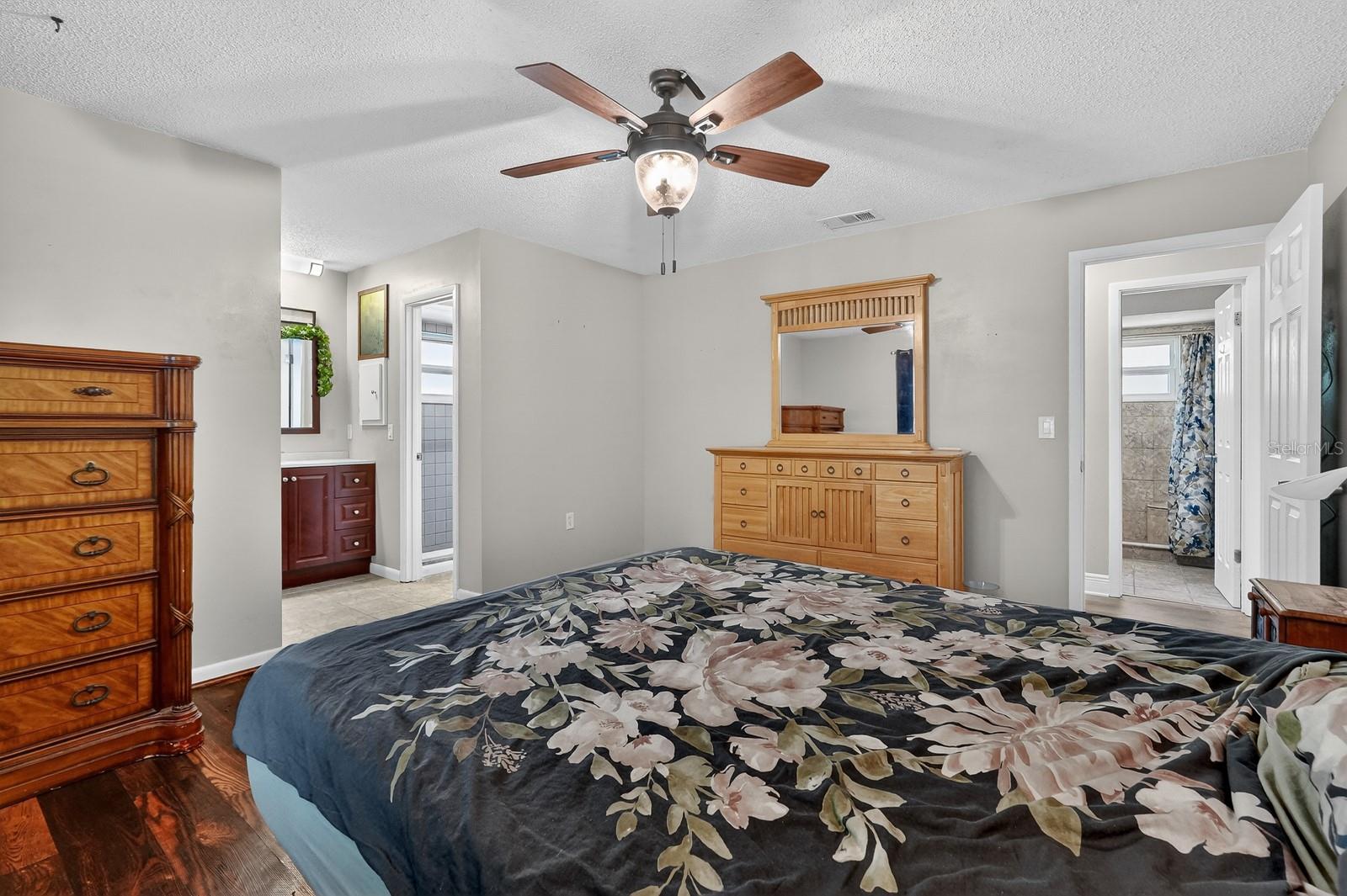 Image 17 of 31 For 262 Clara Vista Street