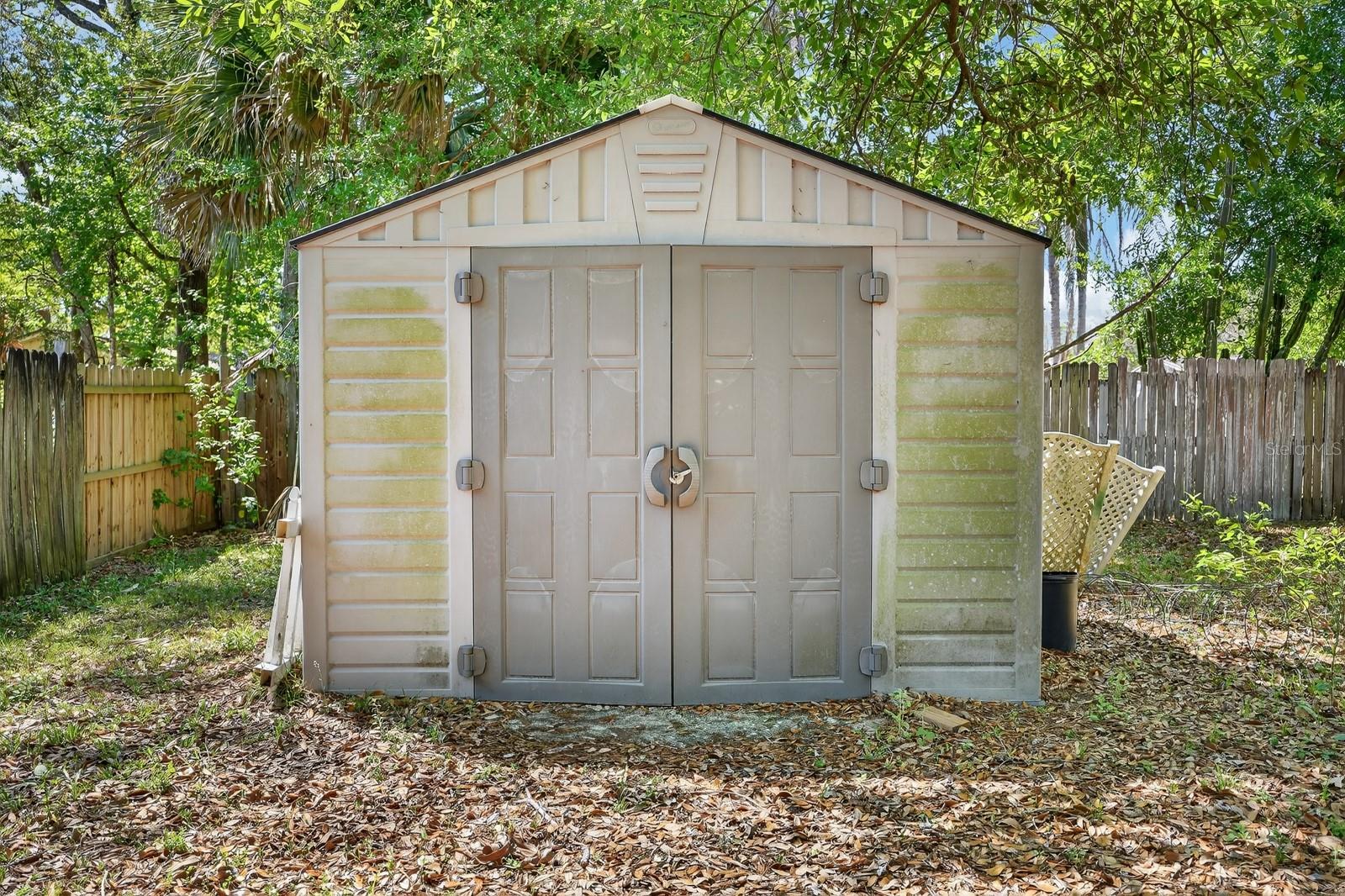 Image 24 of 31 For 262 Clara Vista Street