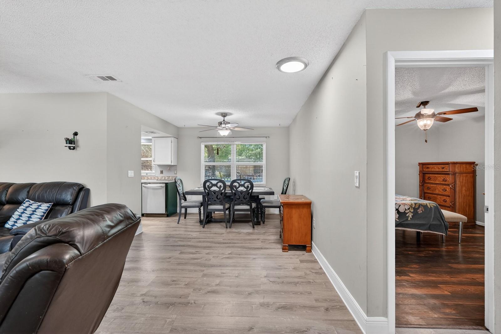 Image 4 of 31 For 262 Clara Vista Street