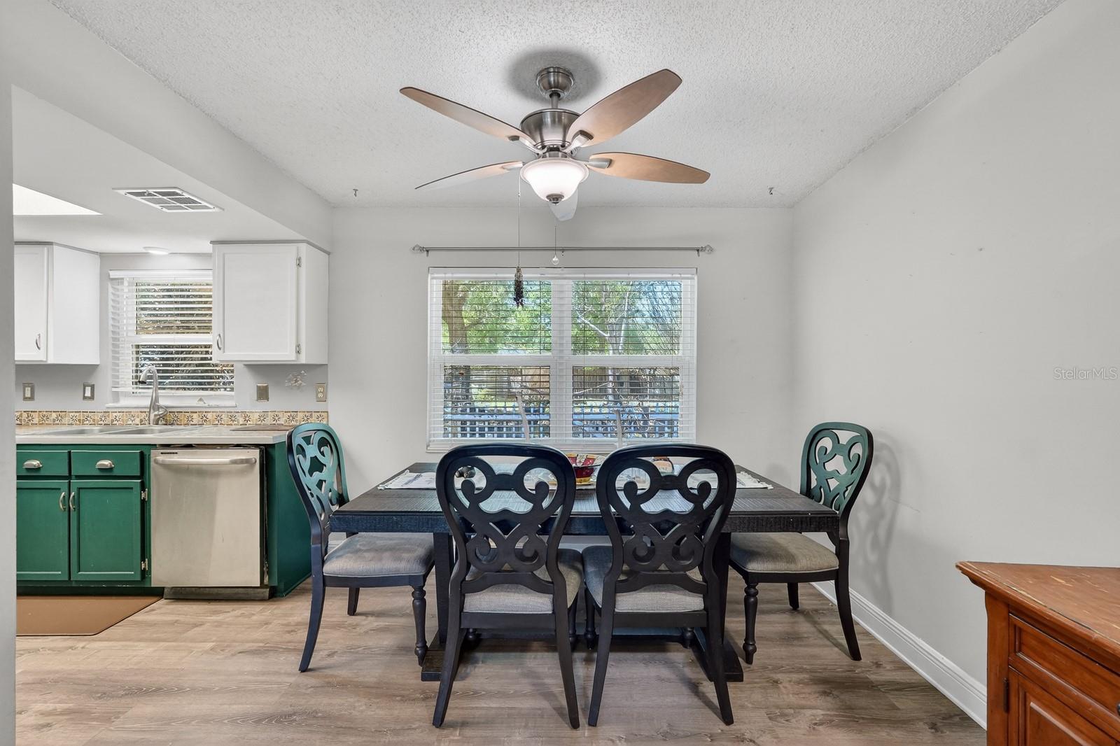 Image 7 of 31 For 262 Clara Vista Street