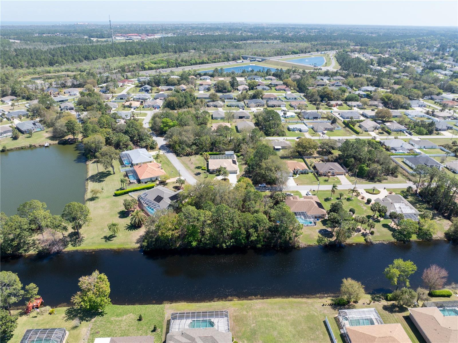 Image 2 of 10 For 37 Ludlow Lane W