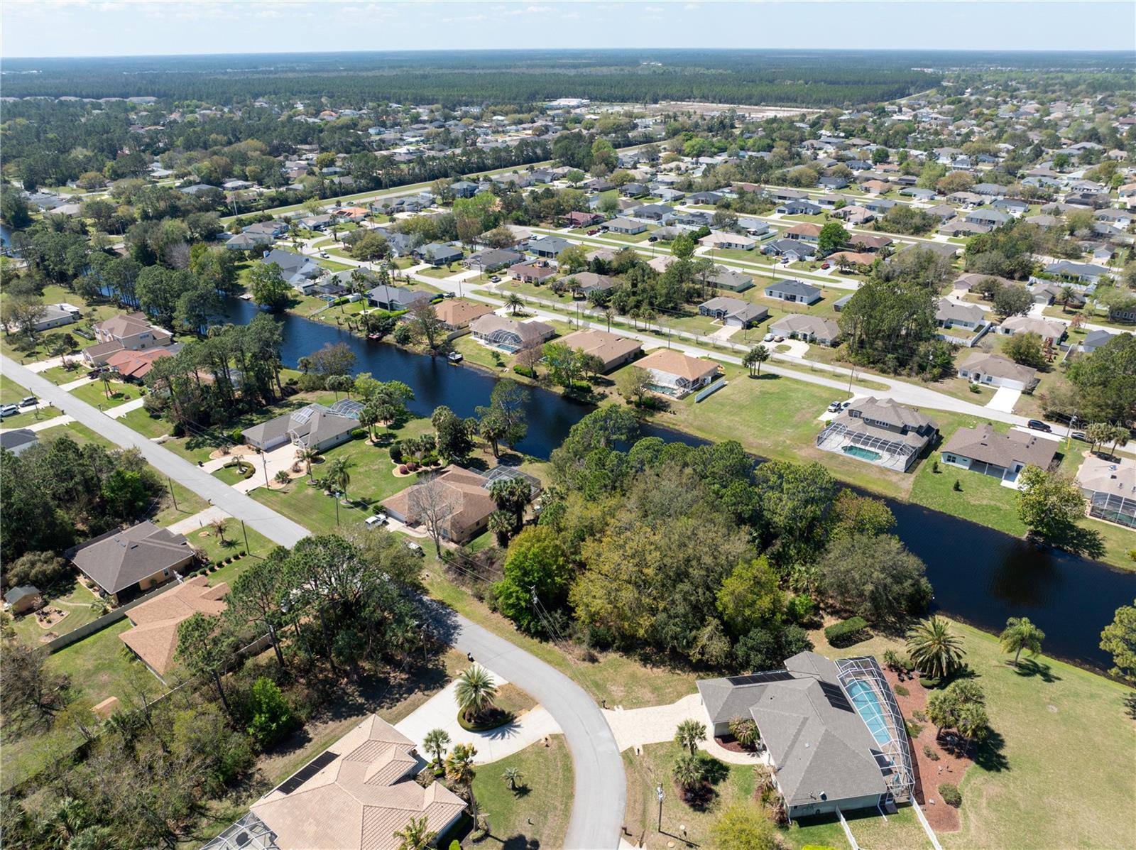 Image 6 of 10 For 37 Ludlow Lane W